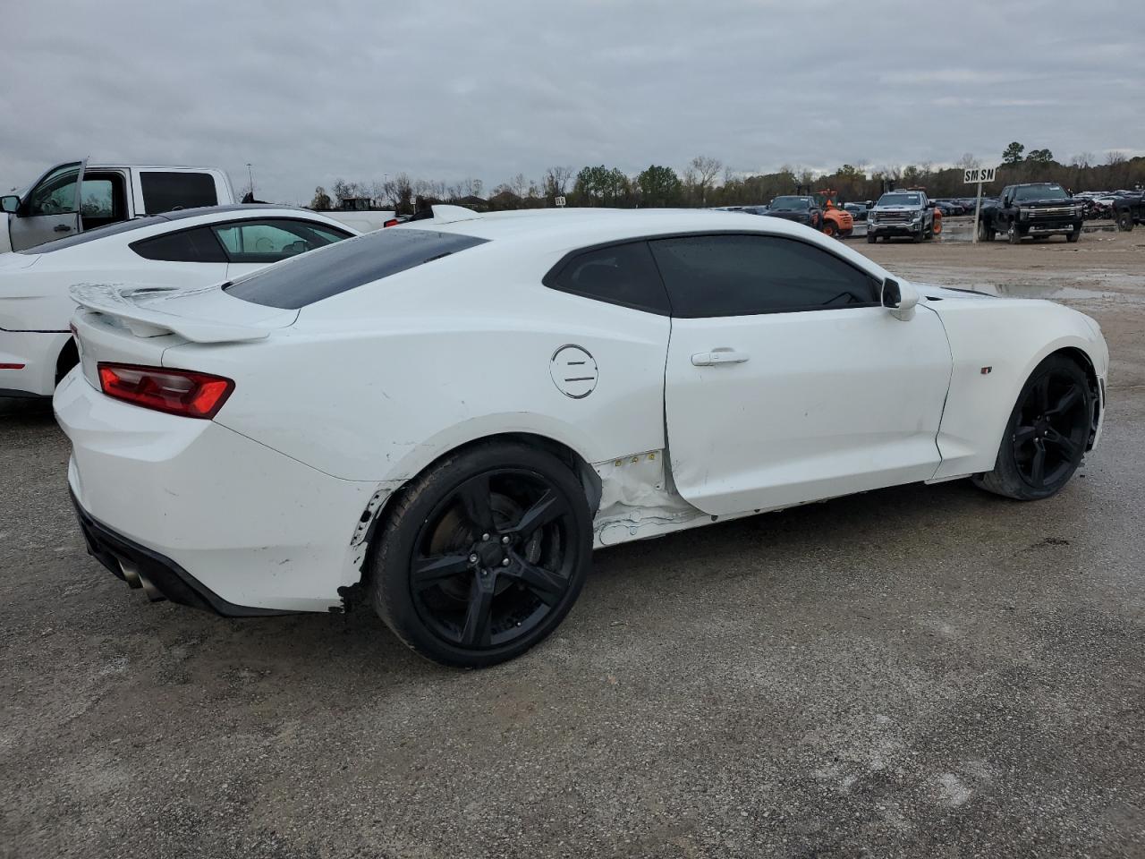 Photo 3 VIN: 1G1FF1R72J0162463 - CHEVROLET CAMARO 