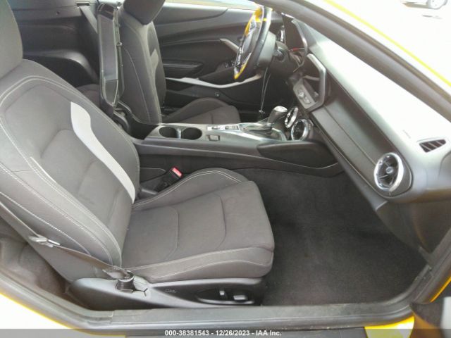 Photo 4 VIN: 1G1FF3D76H0207840 - CHEVROLET CAMARO 