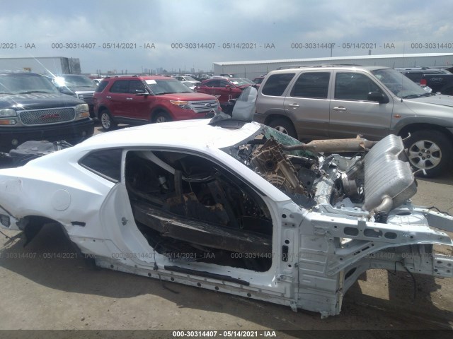 Photo 5 VIN: 1G1FH1R70J0109366 - CHEVROLET CAMARO 