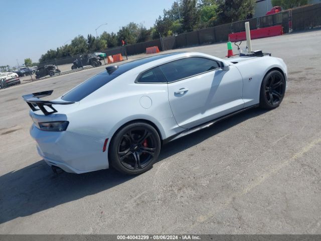 Photo 3 VIN: 1G1FH1R7XH0120871 - CHEVROLET CAMARO 