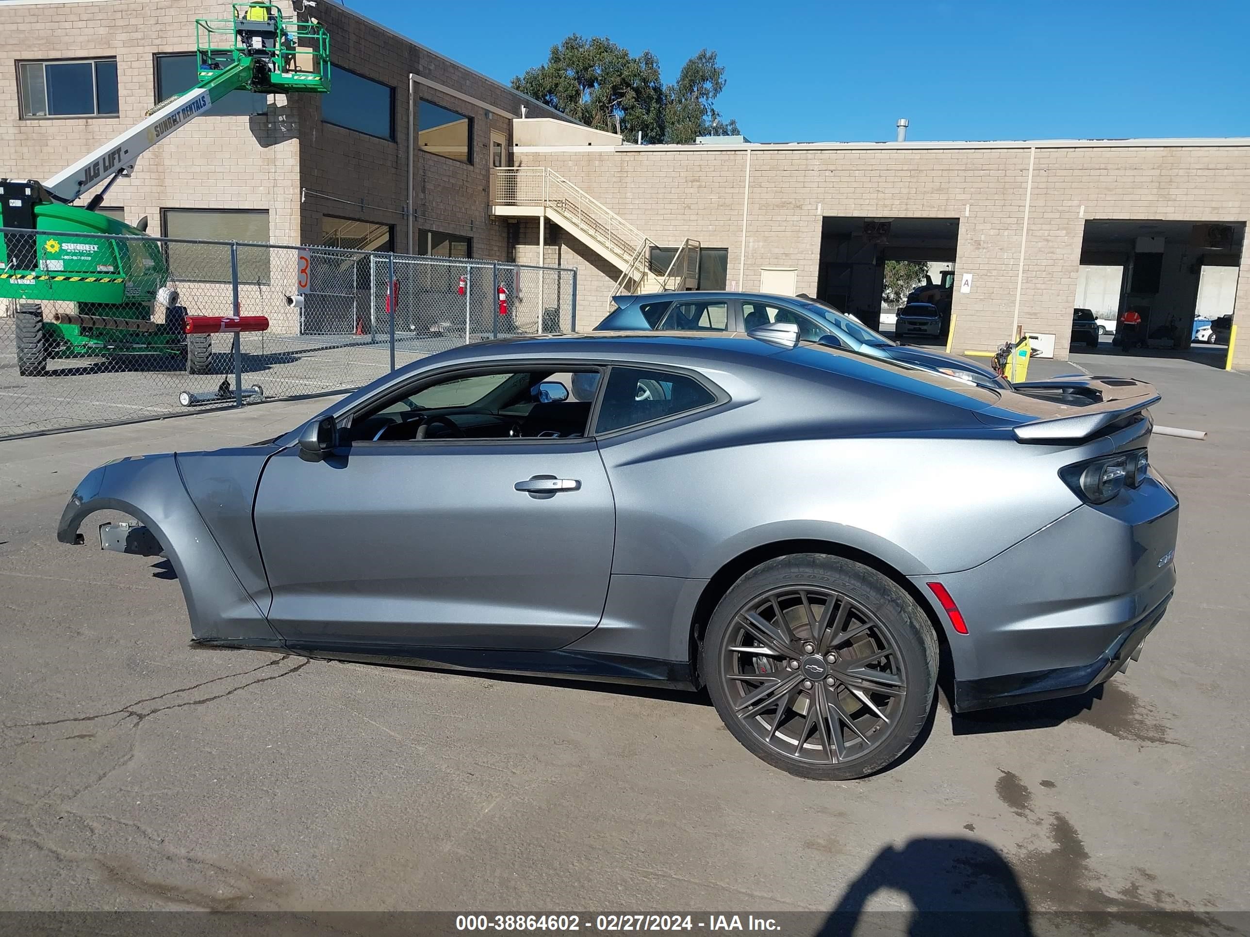 Photo 13 VIN: 1G1FJ1R64N0107699 - CHEVROLET CAMARO 