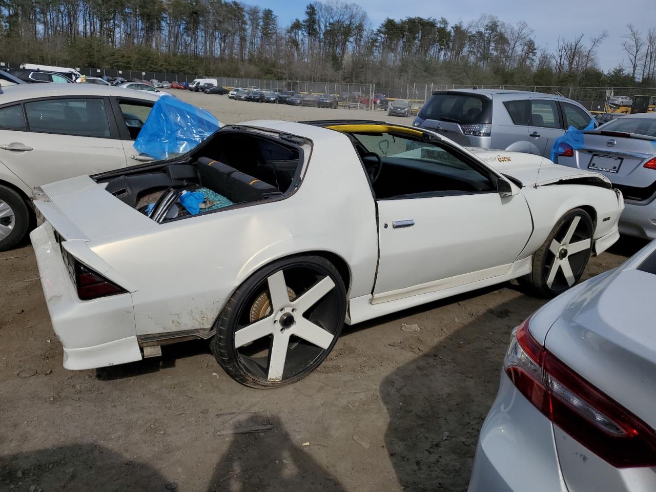 Photo 2 VIN: 1G1FP23E1ML176772 - CHEVROLET CAMARO 