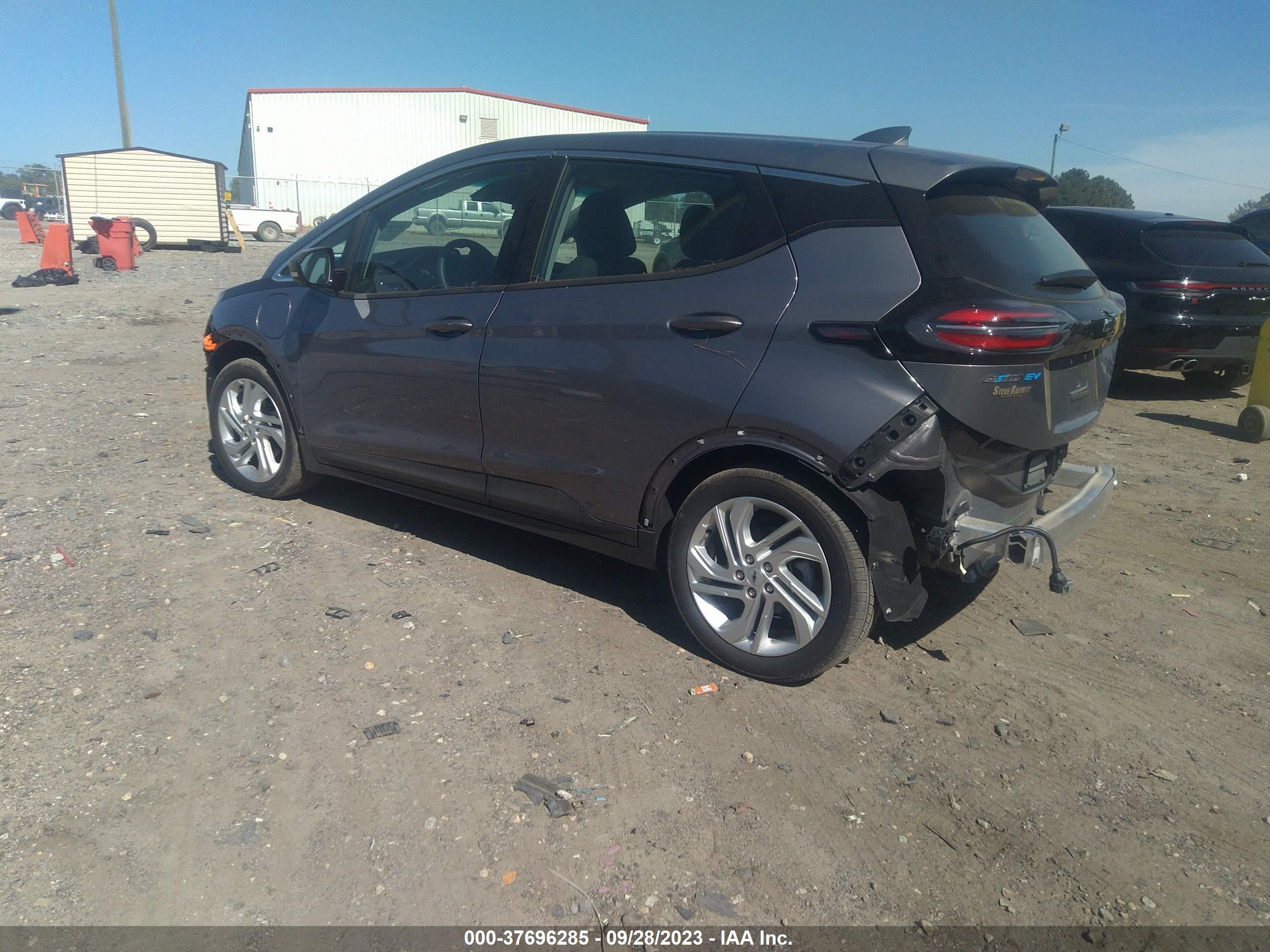 Photo 2 VIN: 1G1FW6S02P4158098 - CHEVROLET BOLT EUV 