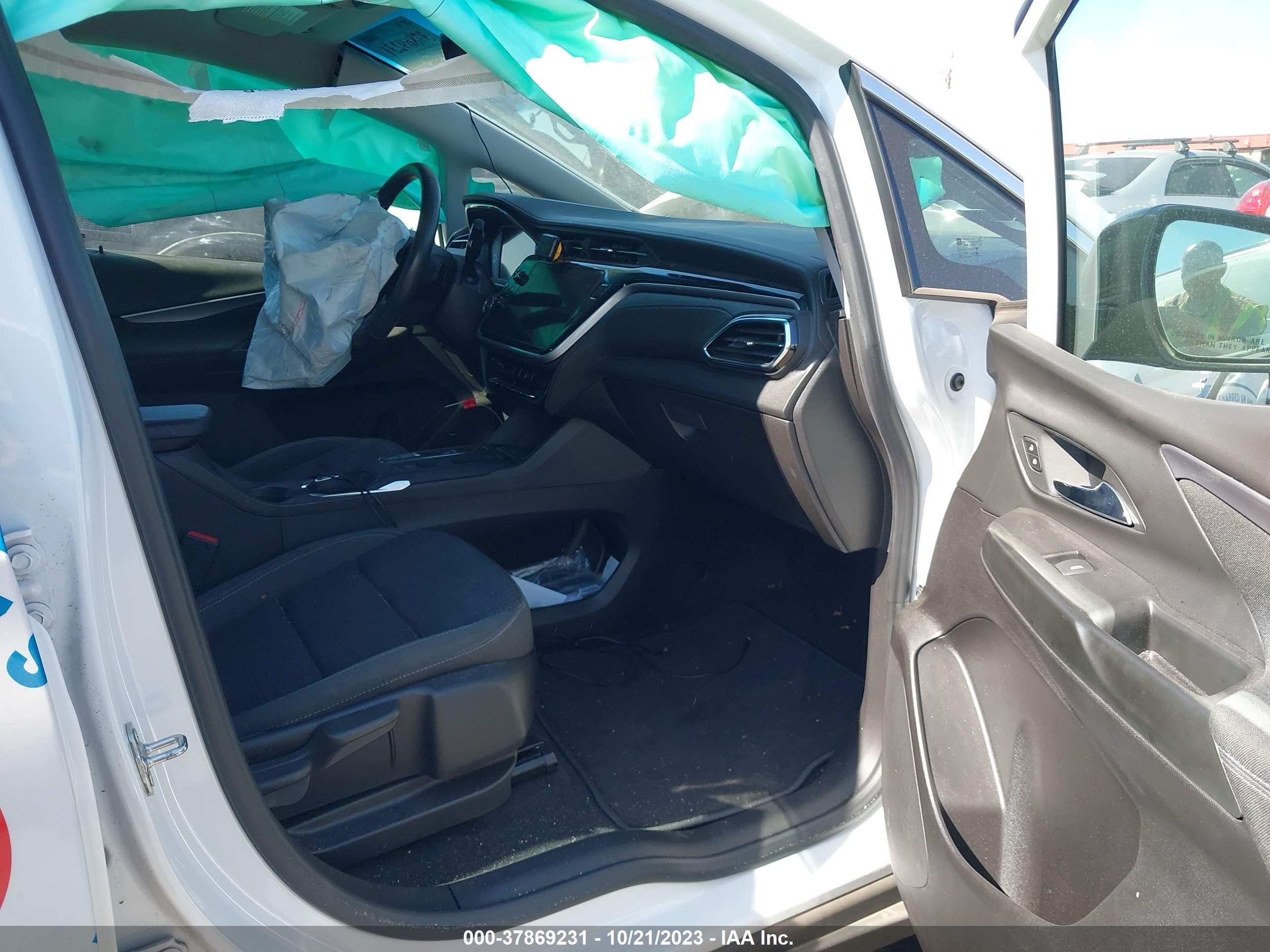 Photo 4 VIN: 1G1FW6S03P4113879 - CHEVROLET BOLT EUV 