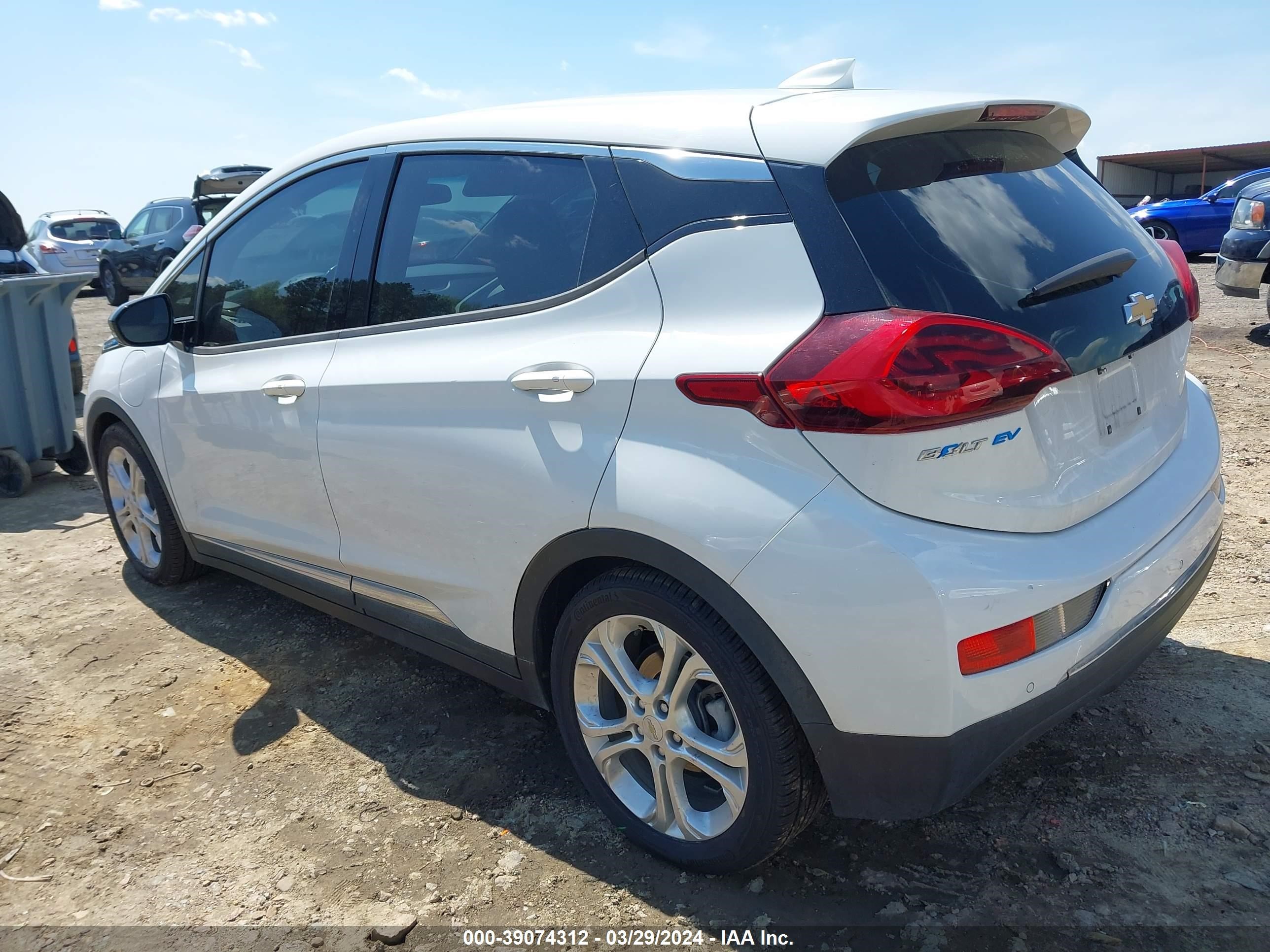 Photo 2 VIN: 1G1FW6S04H4133947 - CHEVROLET BOLT EUV 