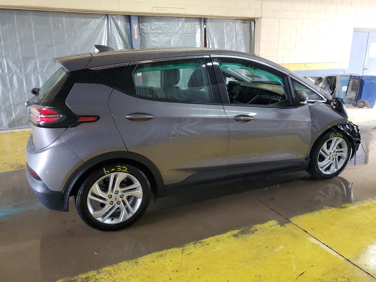 Photo 2 VIN: 1G1FW6S04P4194021 - CHEVROLET BOLT 