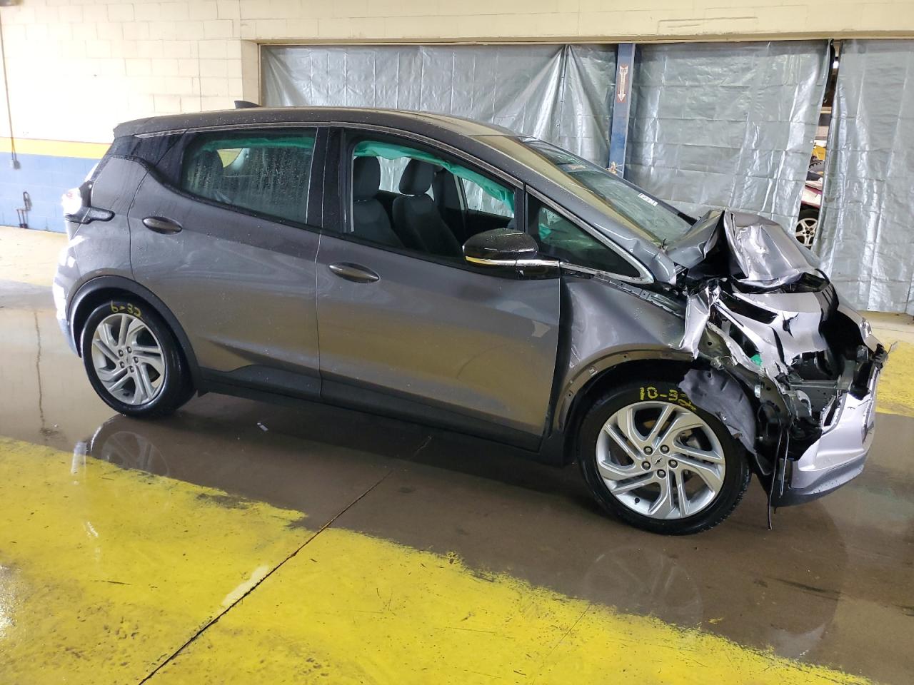 Photo 3 VIN: 1G1FW6S04P4194021 - CHEVROLET BOLT 