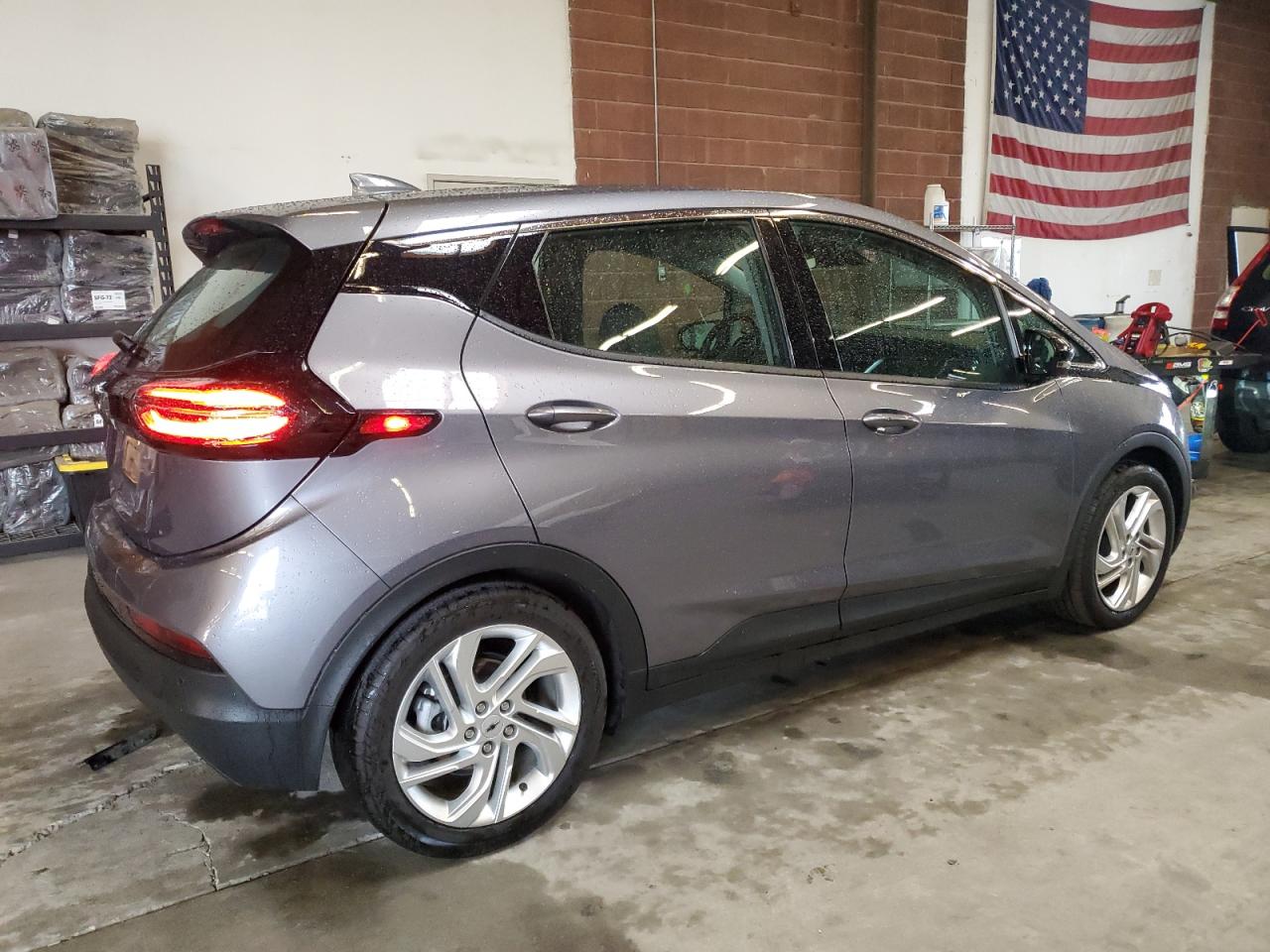 Photo 2 VIN: 1G1FW6S06P4140848 - CHEVROLET BOLT 