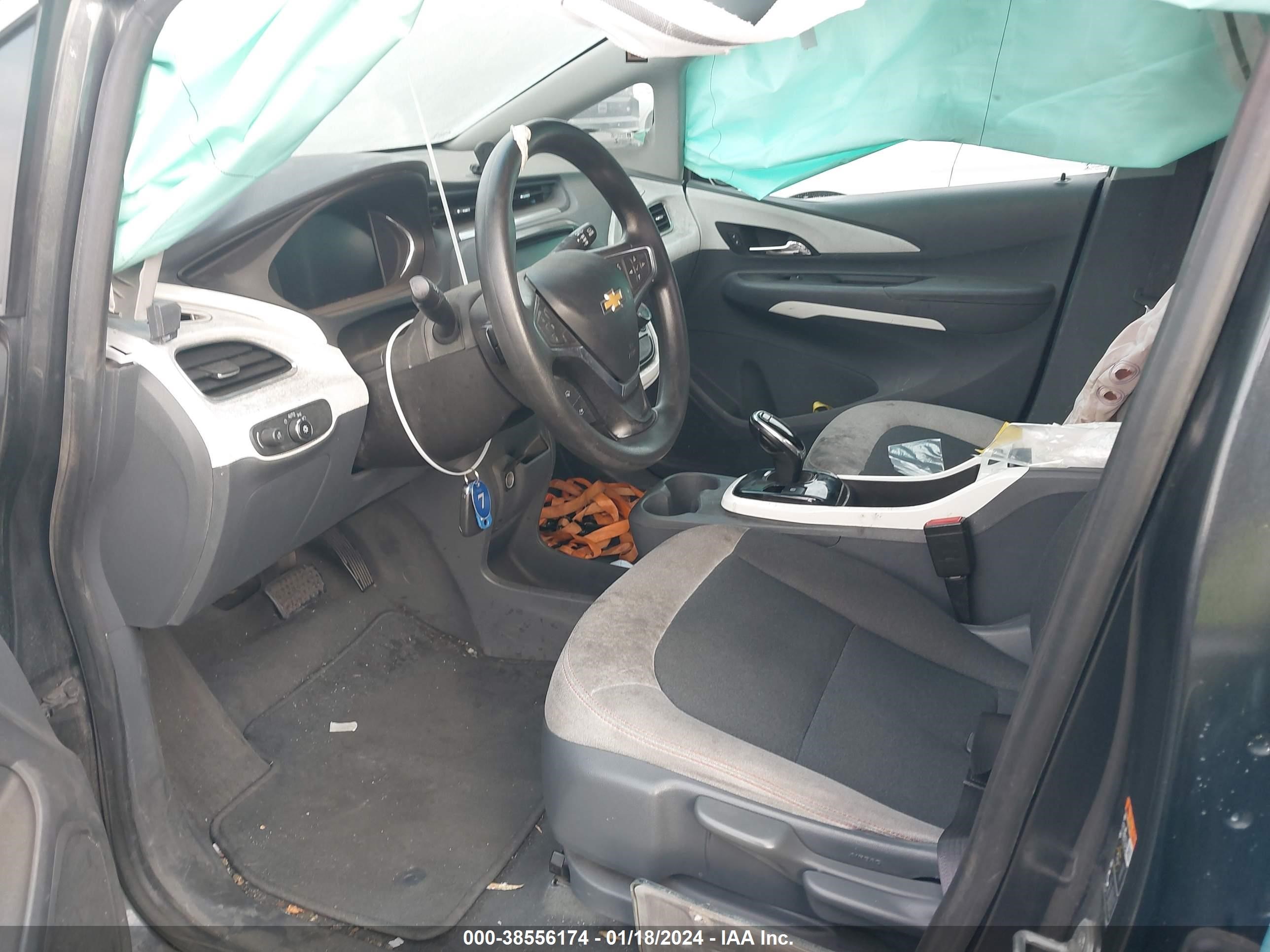 Photo 4 VIN: 1G1FW6S07H4175366 - CHEVROLET BOLT EUV 