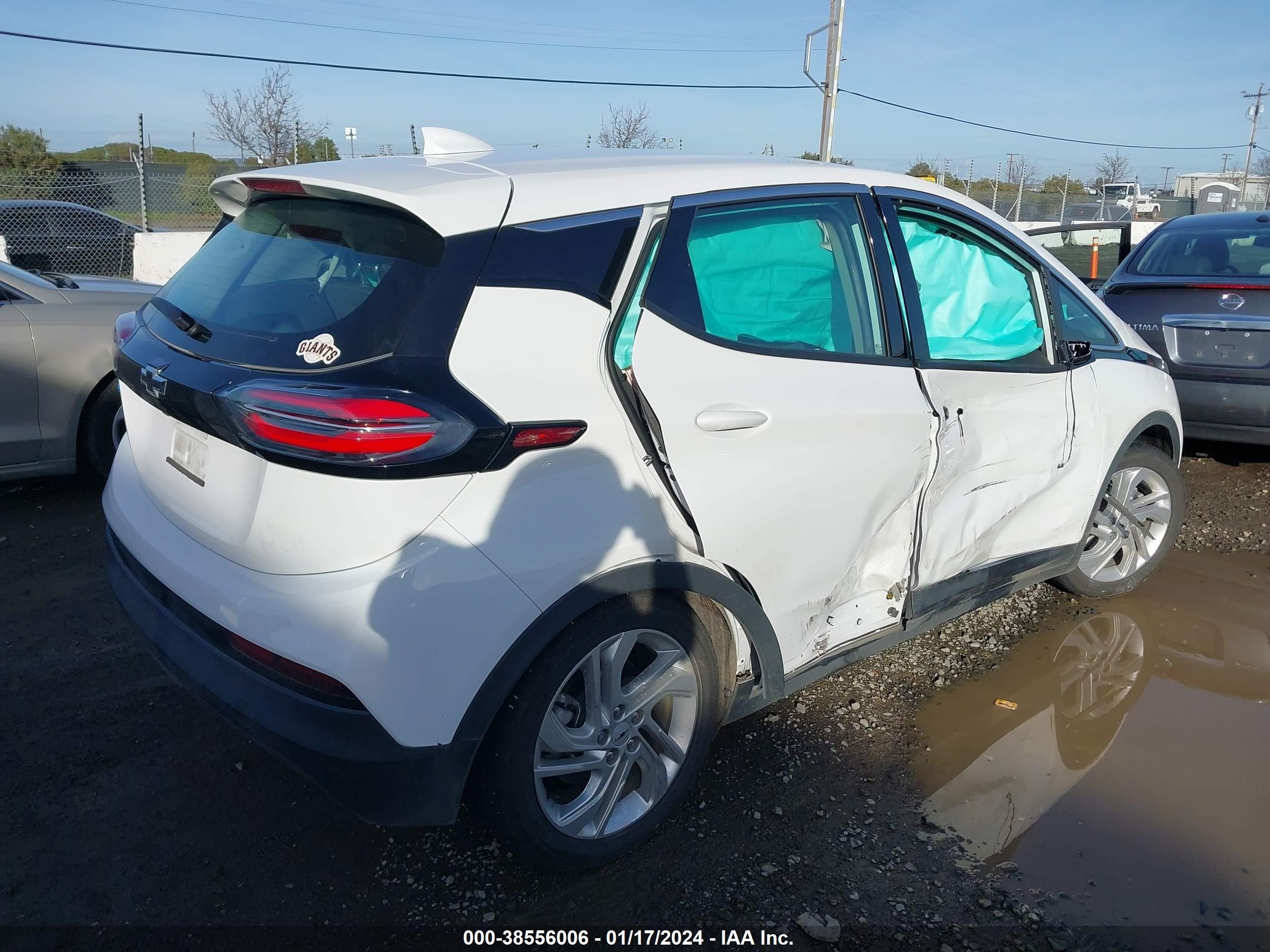 Photo 3 VIN: 1G1FW6S0XN4101239 - CHEVROLET BOLT EUV 