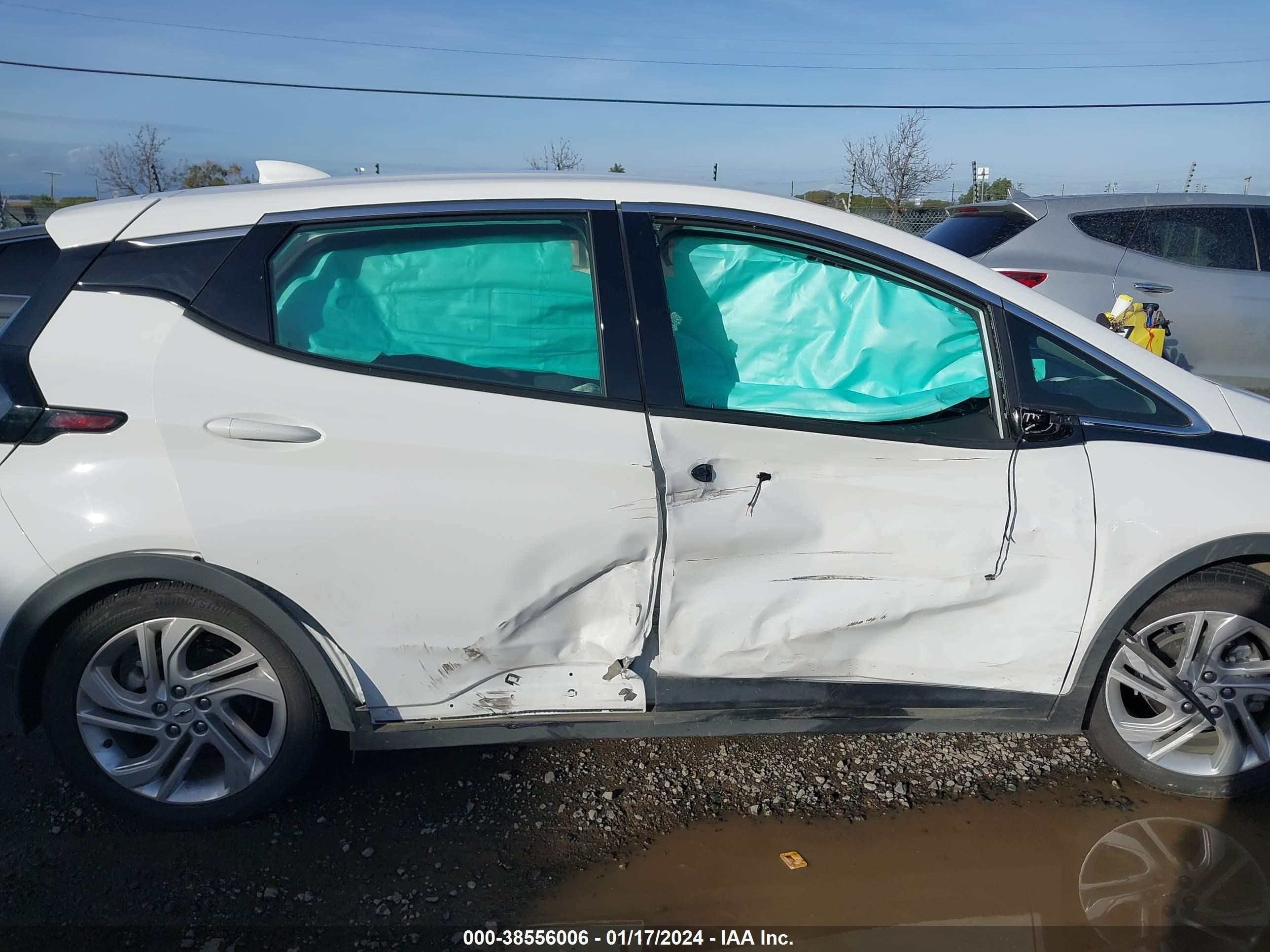 Photo 5 VIN: 1G1FW6S0XN4101239 - CHEVROLET BOLT EUV 