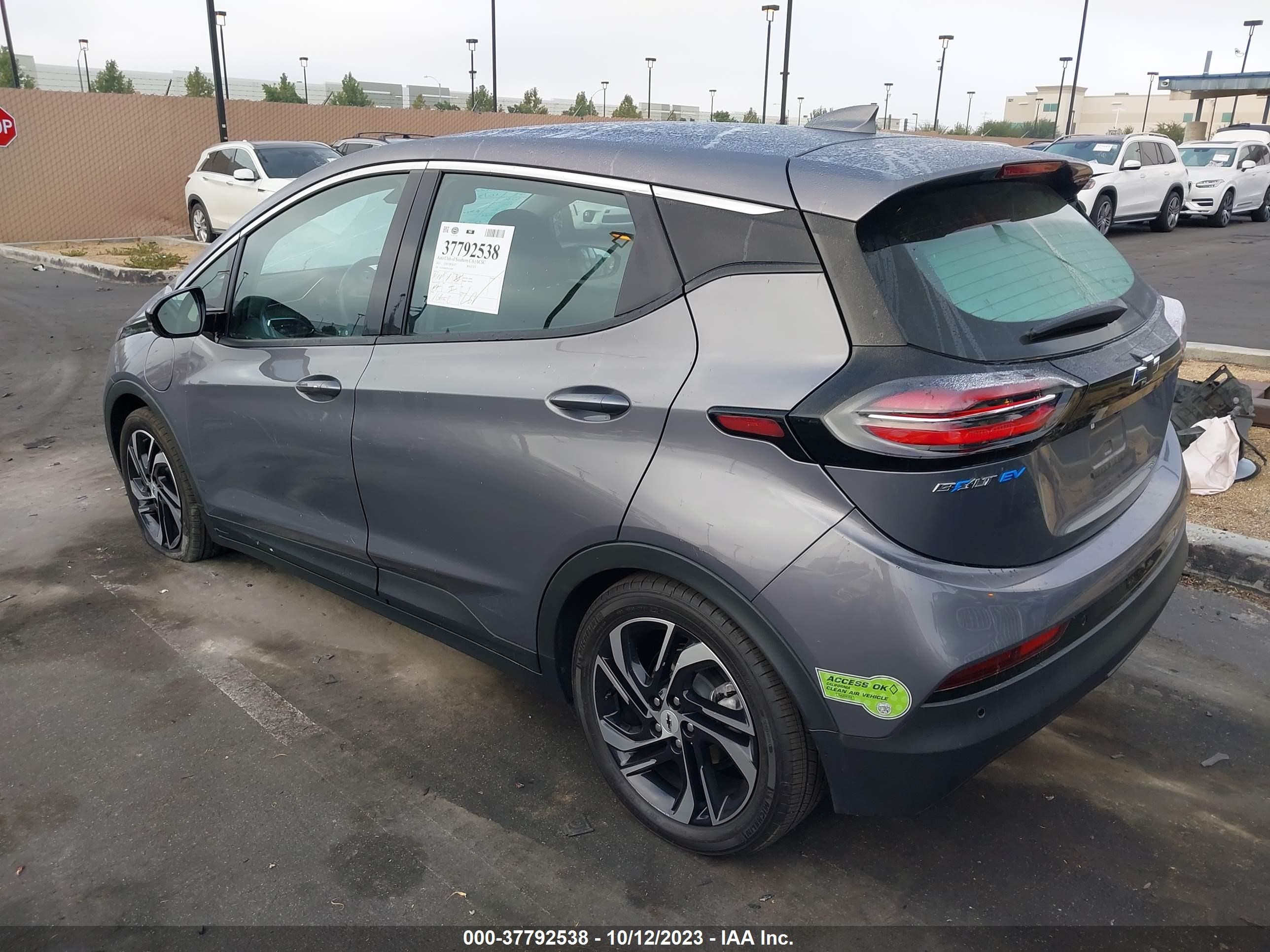 Photo 2 VIN: 1G1FX6S03P4114480 - CHEVROLET BOLT 