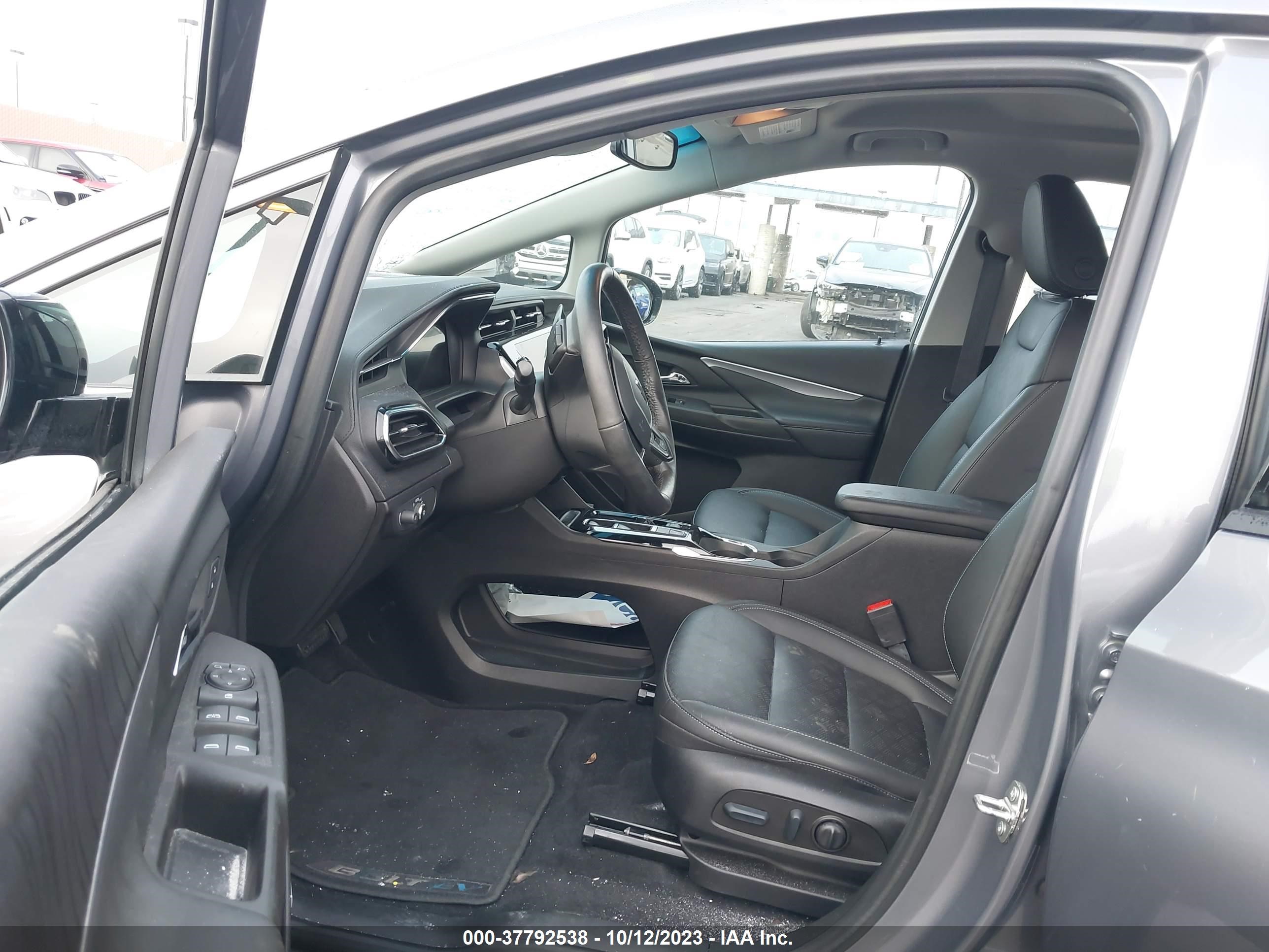 Photo 4 VIN: 1G1FX6S03P4114480 - CHEVROLET BOLT 