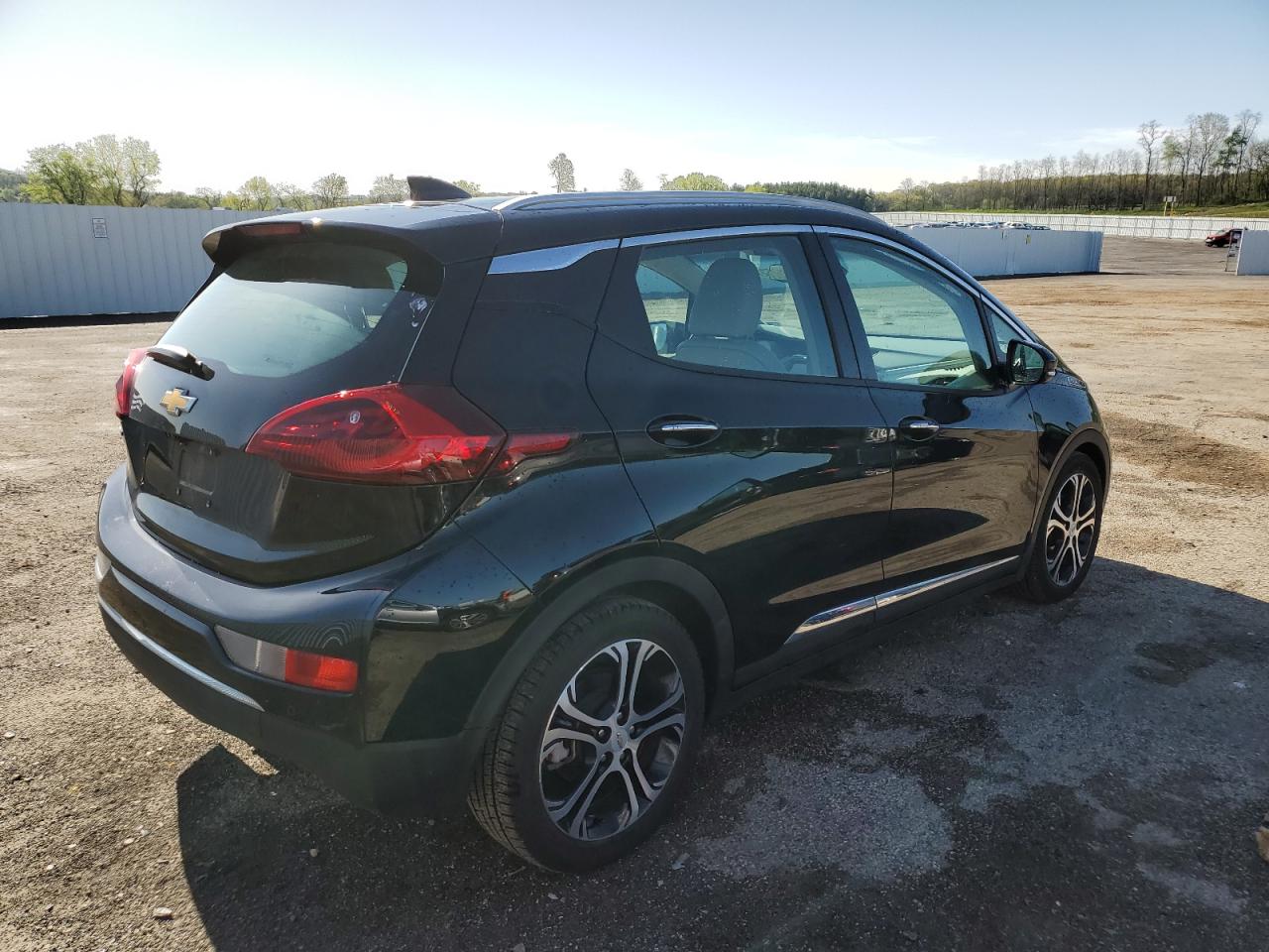 Photo 2 VIN: 1G1FX6S05H4151323 - CHEVROLET BOLT 