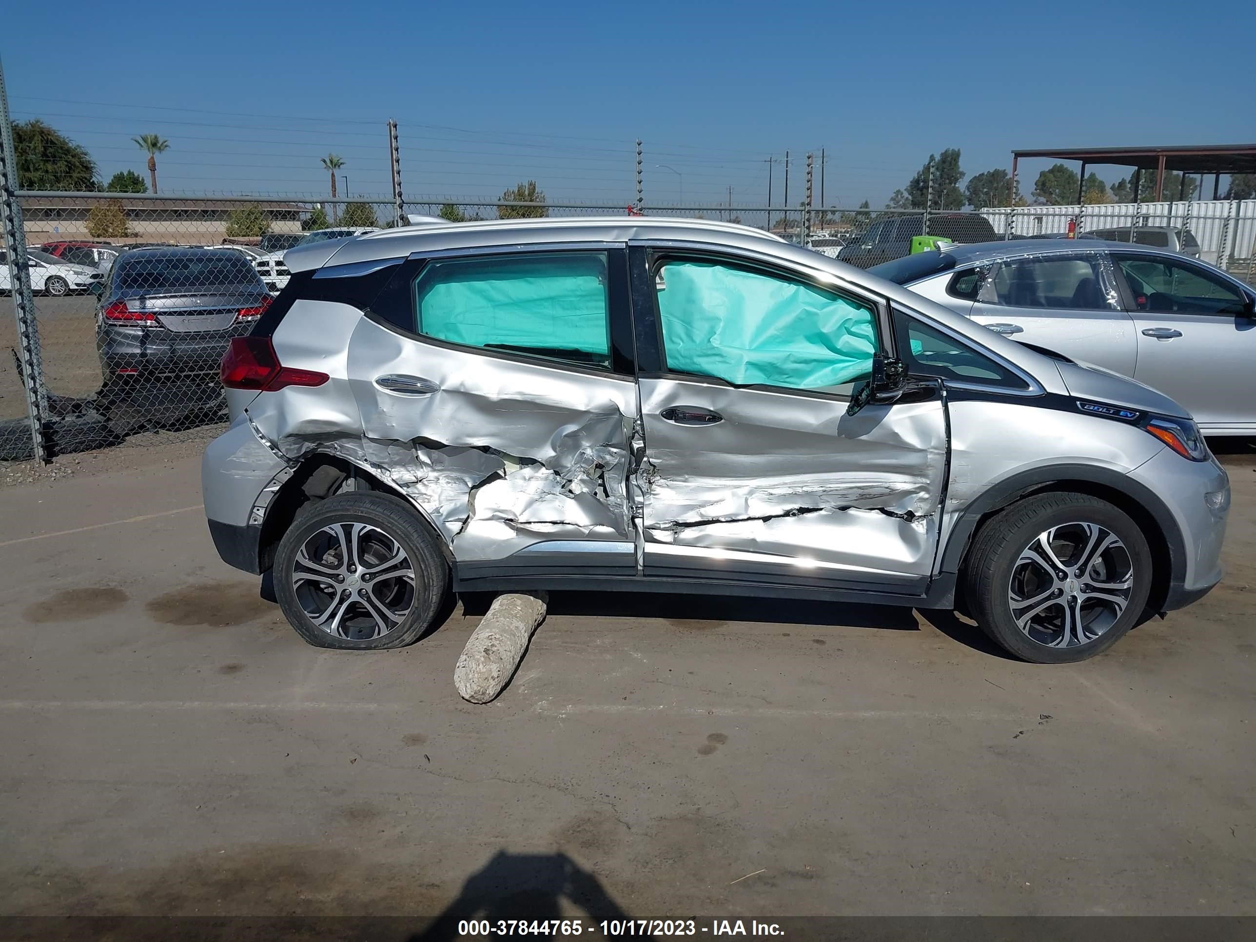 Photo 11 VIN: 1G1FX6S08H4149002 - CHEVROLET BOLT EUV 