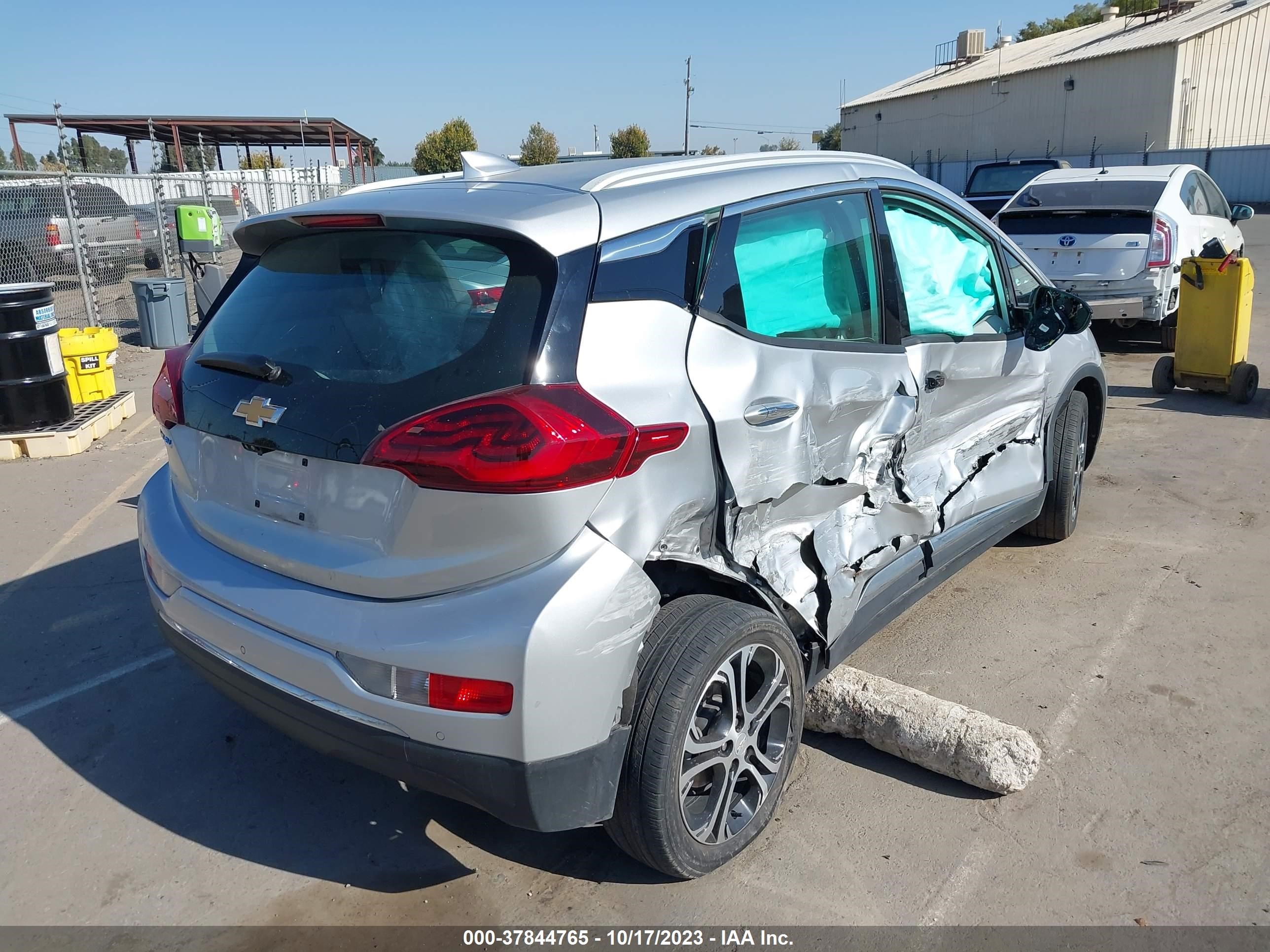 Photo 3 VIN: 1G1FX6S08H4149002 - CHEVROLET BOLT EUV 