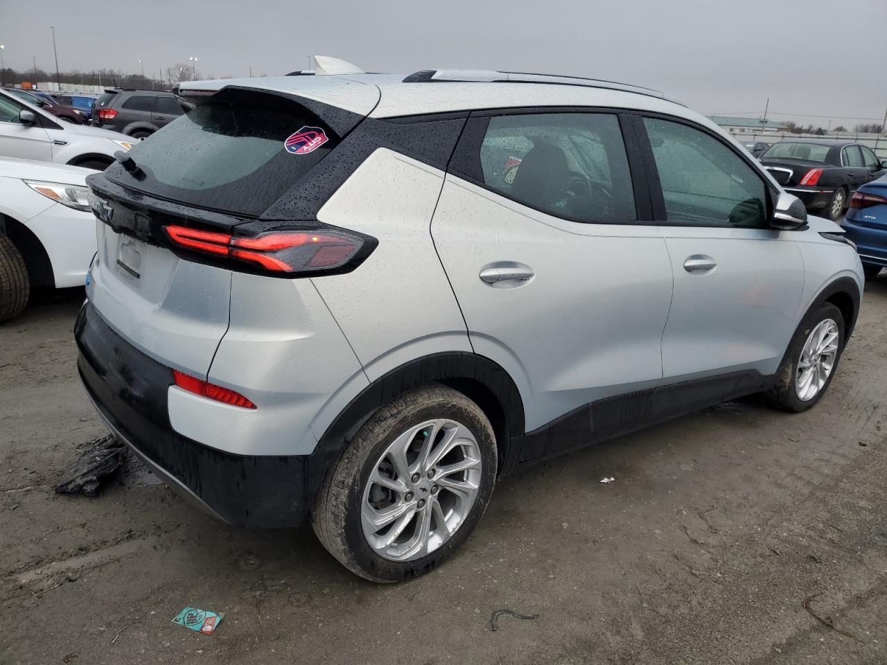 Photo 2 VIN: 1G1FY6S01N4103889 - CHEVROLET BOLT EUV 