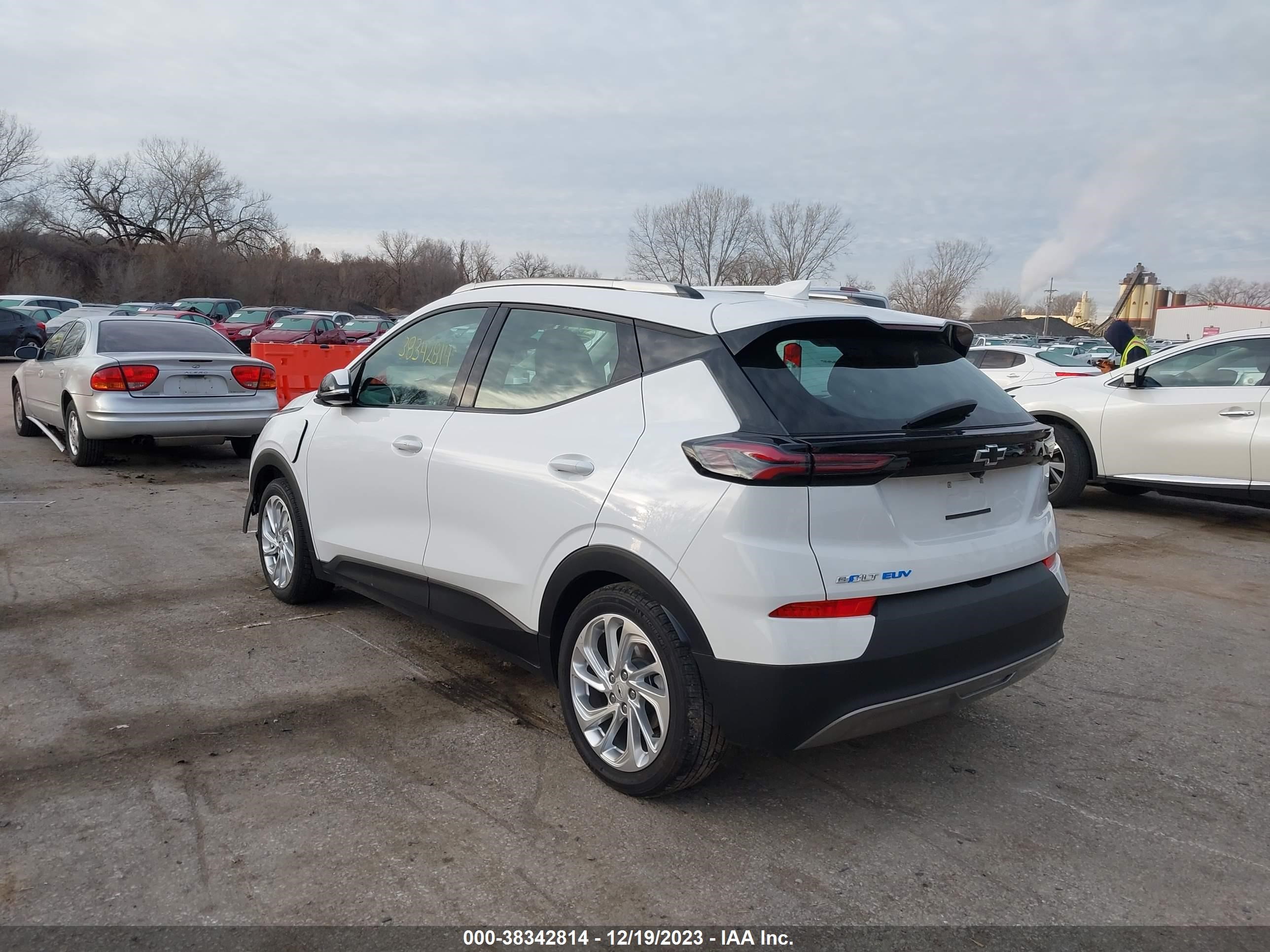 Photo 2 VIN: 1G1FY6S03P4146228 - CHEVROLET BOLT 