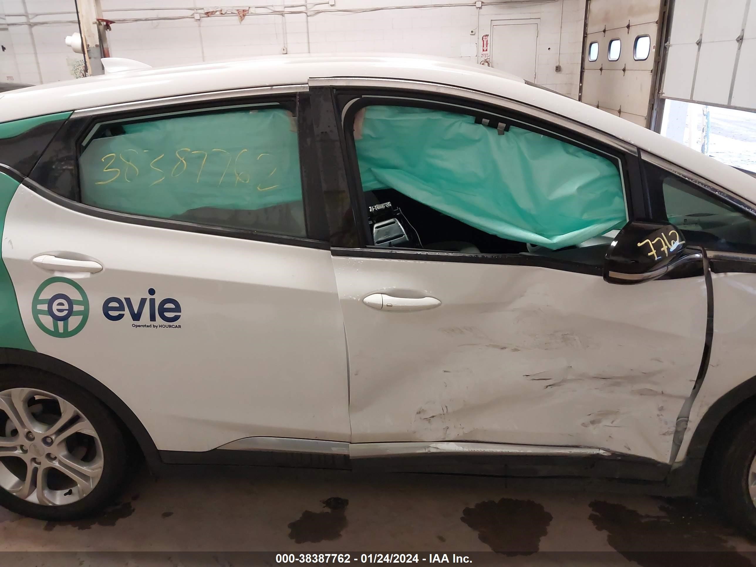 Photo 11 VIN: 1G1FY6S09M4109423 - CHEVROLET BOLT EUV 