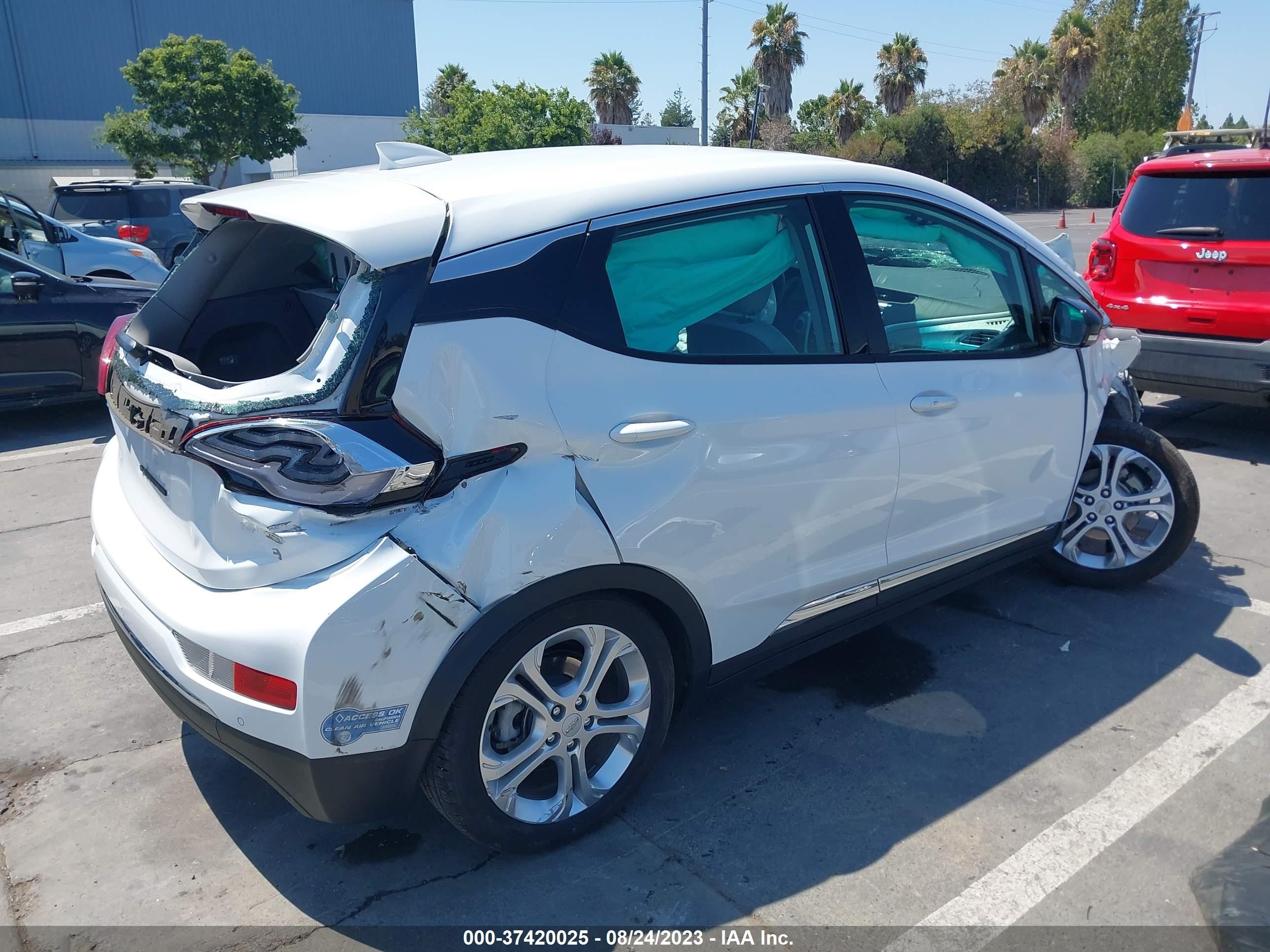 Photo 3 VIN: 1G1FY6S0XM4114887 - CHEVROLET BOLT EUV 