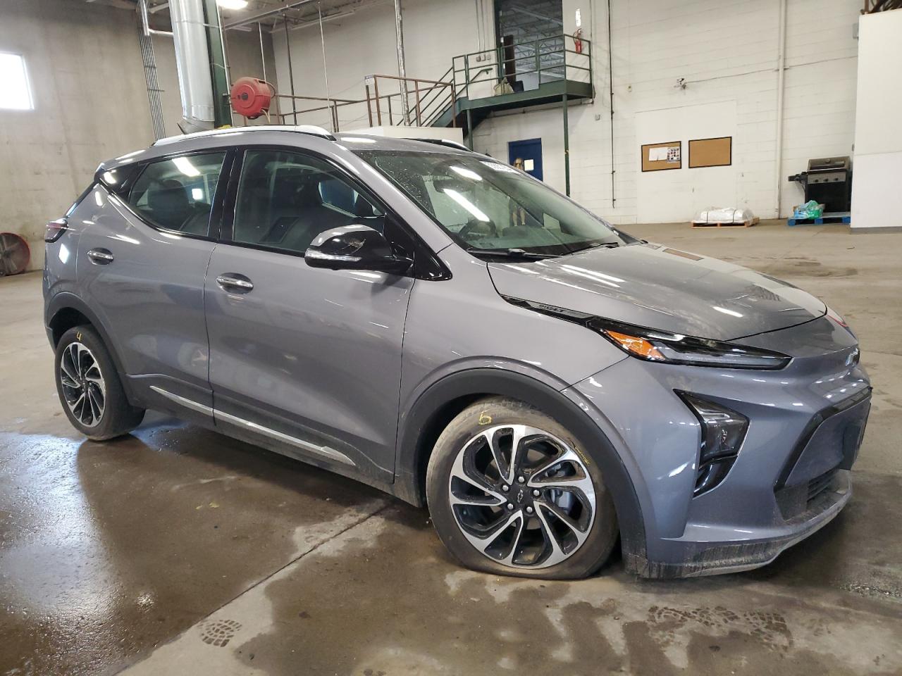 Photo 3 VIN: 1G1FZ6S00N4105694 - CHEVROLET BOLT 