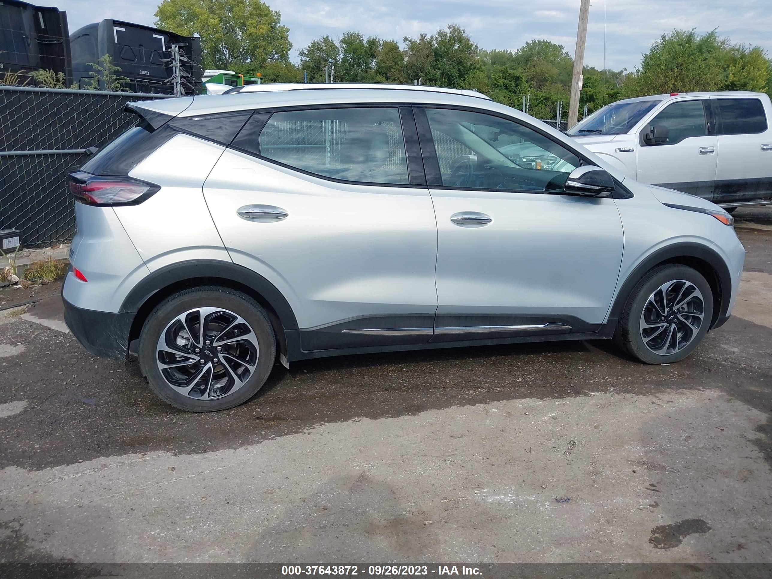 Photo 11 VIN: 1G1FZ6S02N4115112 - CHEVROLET BOLT EUV 