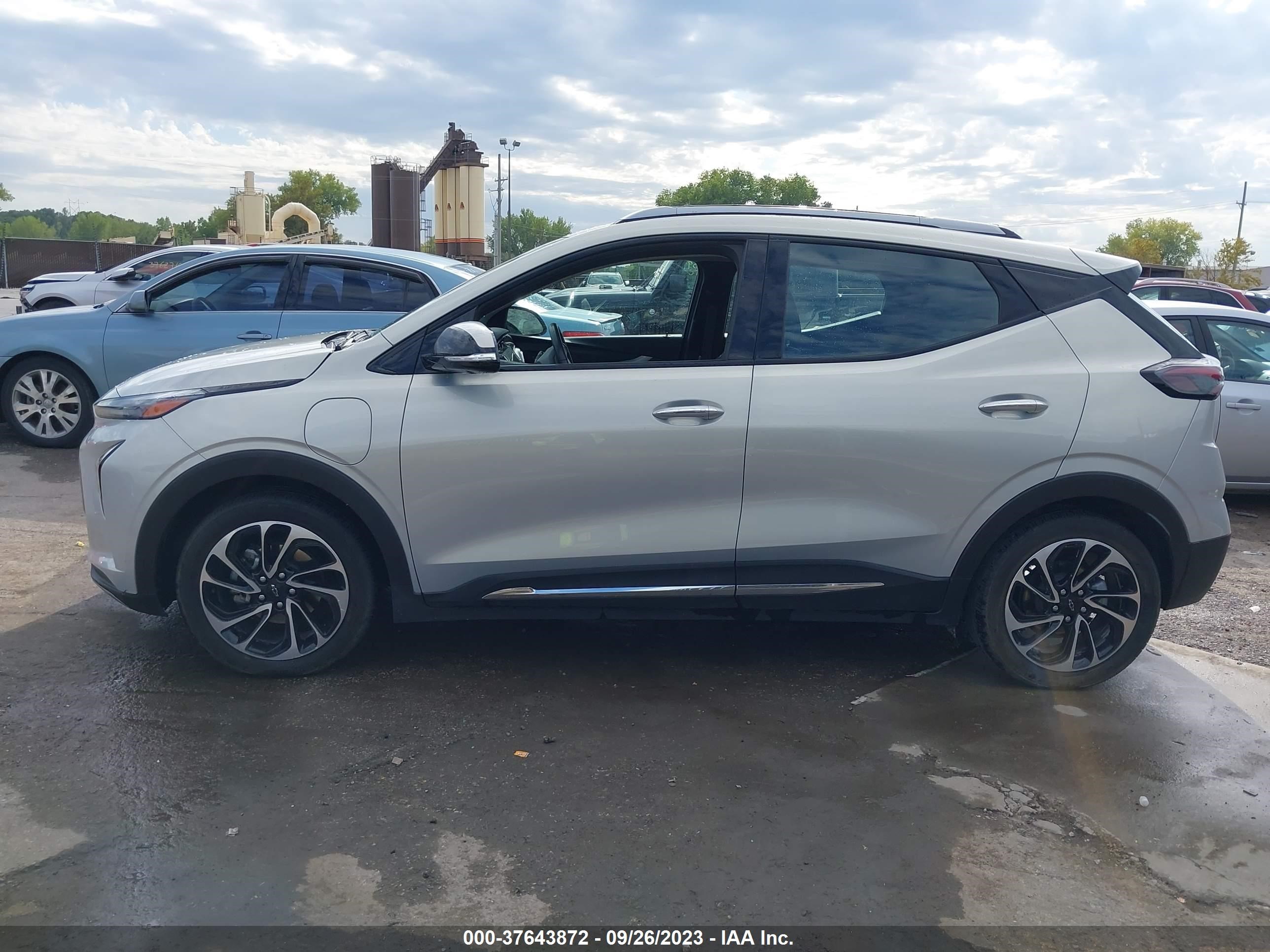 Photo 12 VIN: 1G1FZ6S02N4115112 - CHEVROLET BOLT EUV 