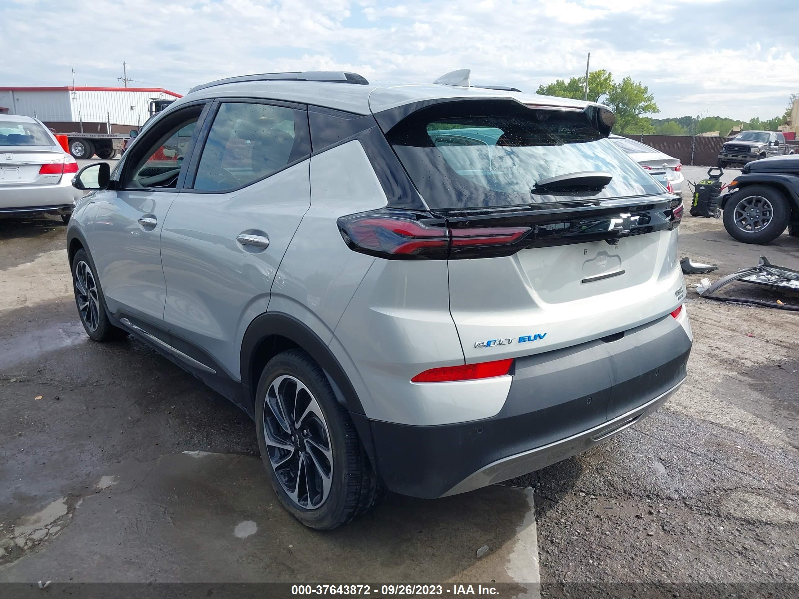 Photo 2 VIN: 1G1FZ6S02N4115112 - CHEVROLET BOLT EUV 