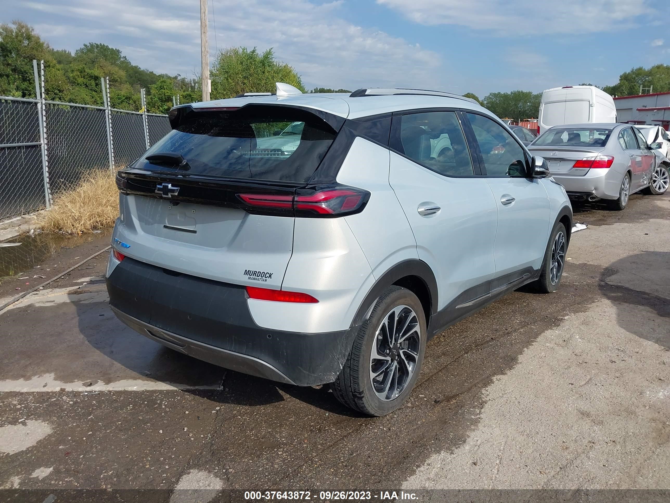 Photo 3 VIN: 1G1FZ6S02N4115112 - CHEVROLET BOLT EUV 