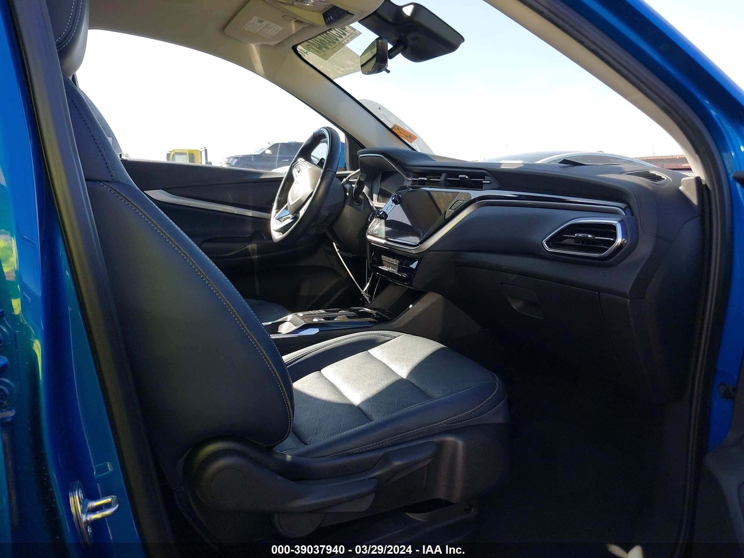 Photo 4 VIN: 1G1FZ6S02P4112956 - CHEVROLET BOLT EUV 