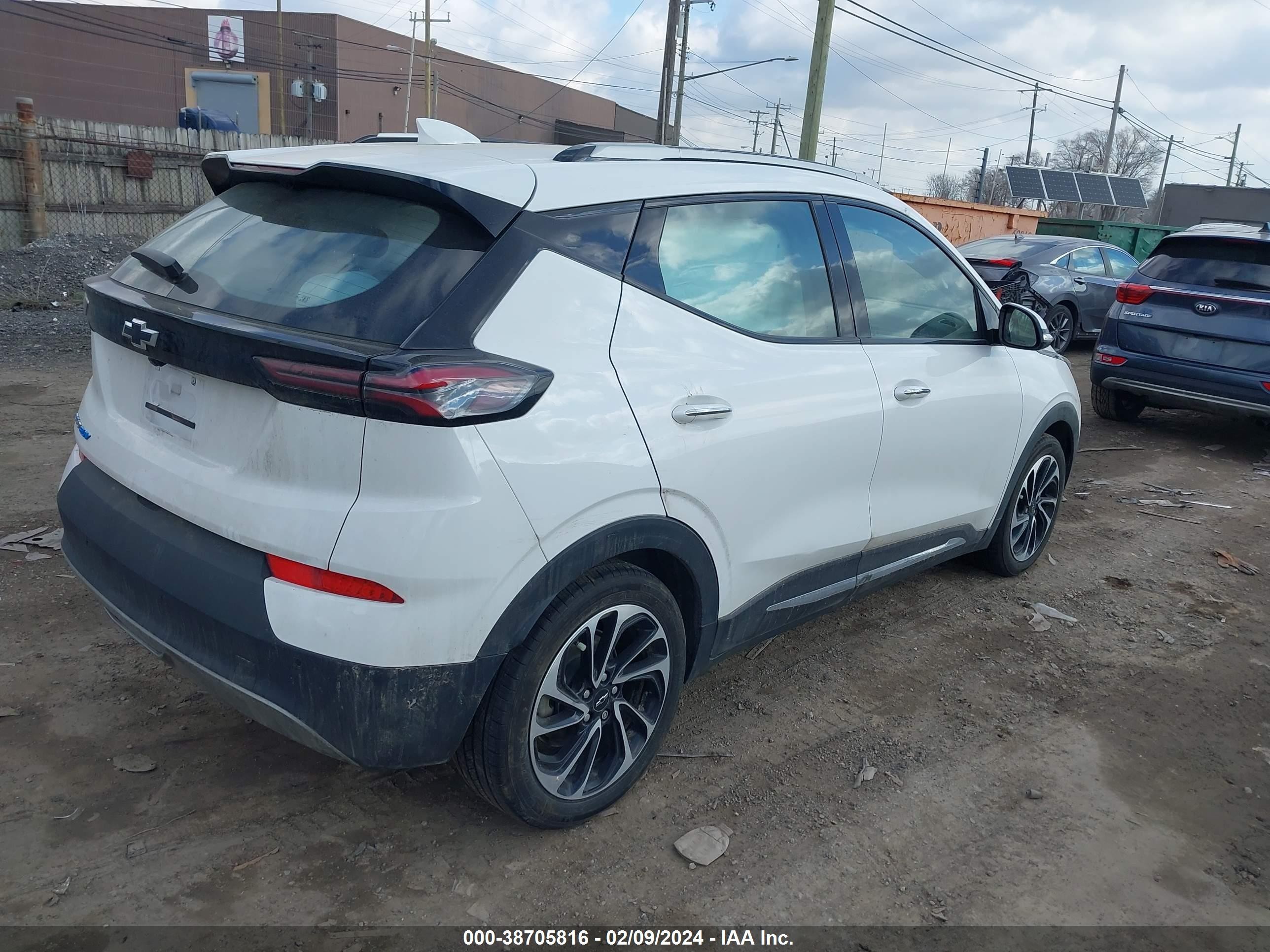 Photo 3 VIN: 1G1FZ6S04P4106687 - CHEVROLET BOLT EUV 