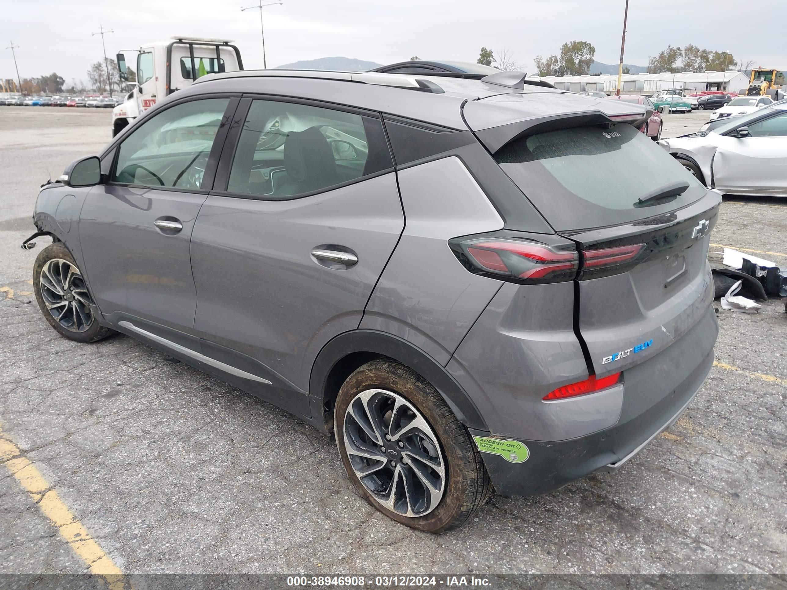 Photo 2 VIN: 1G1FZ6S08P4160994 - CHEVROLET BOLT EUV 