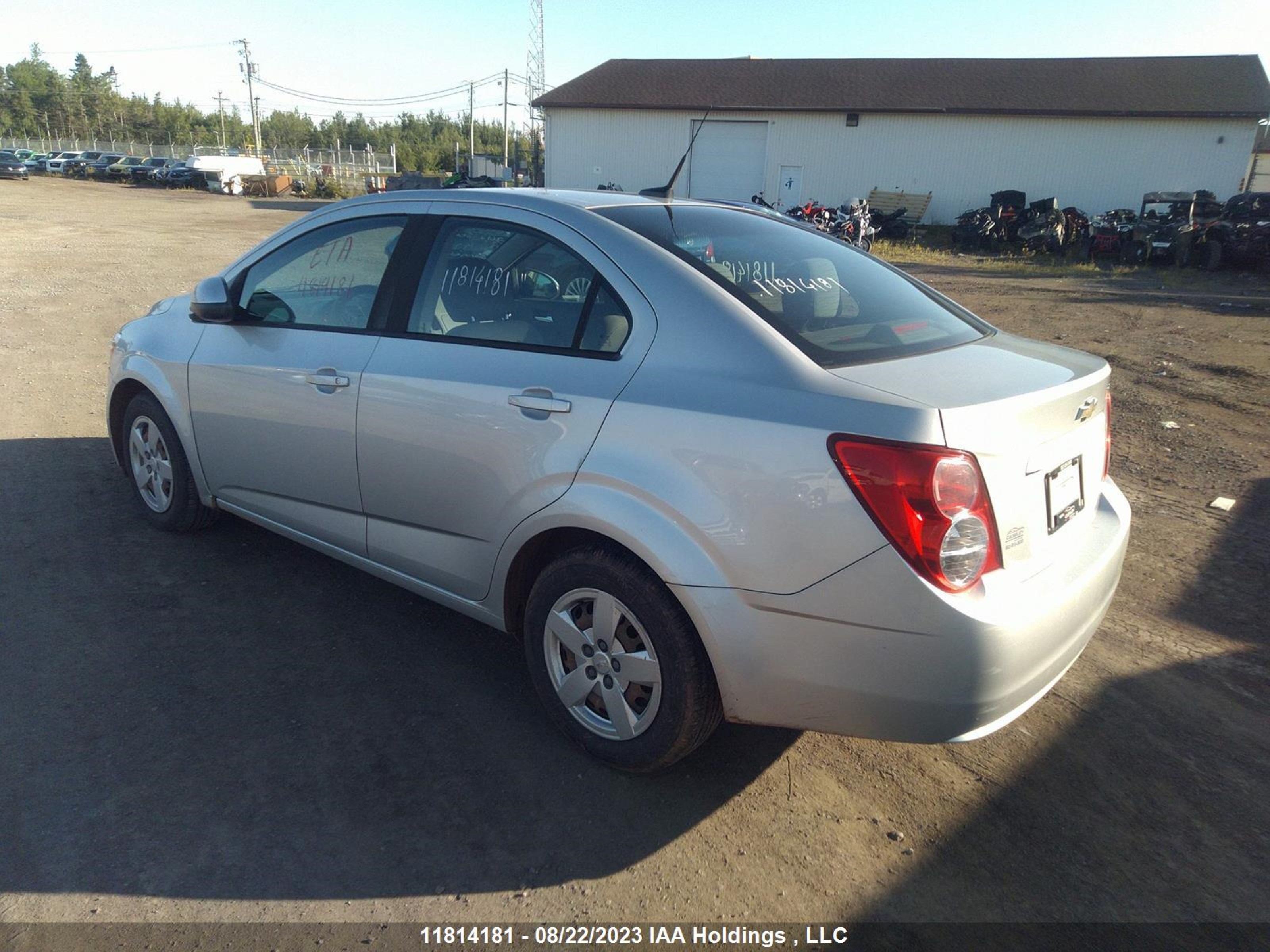 Photo 2 VIN: 1G1JA5EH4C4187486 - CHEVROLET SONIC 