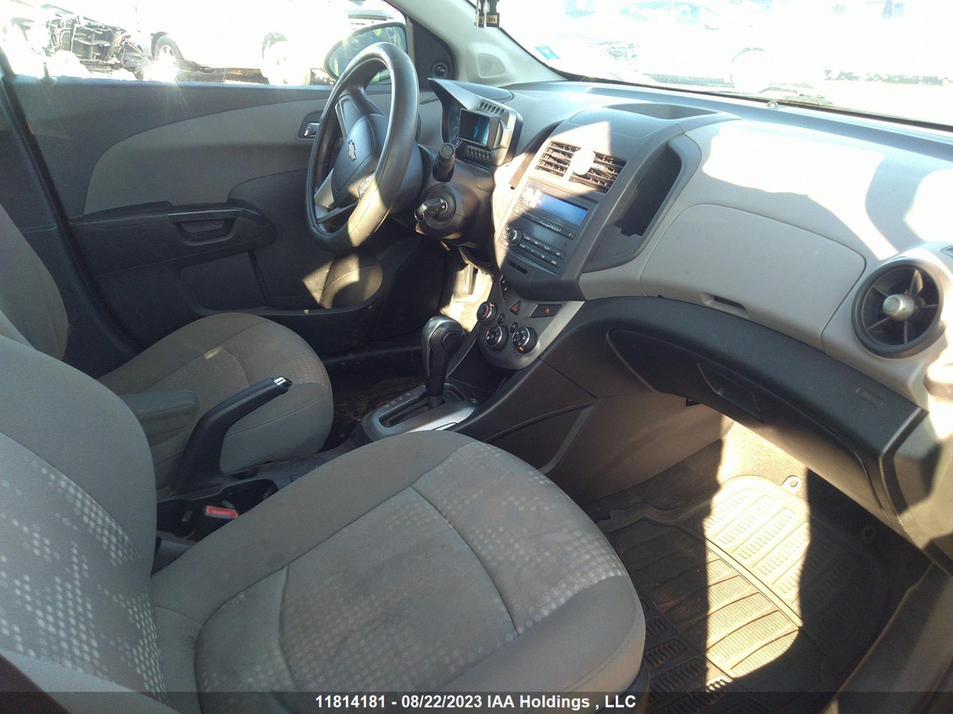 Photo 4 VIN: 1G1JA5EH4C4187486 - CHEVROLET SONIC 