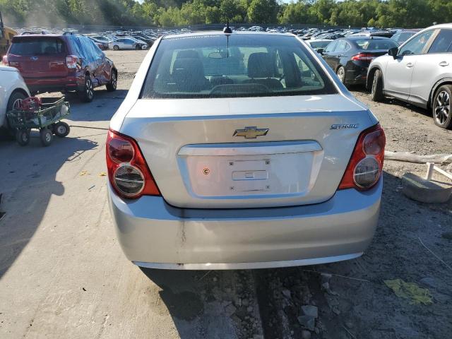 Photo 5 VIN: 1G1JA5SG0F4132081 - CHEVROLET SONIC 