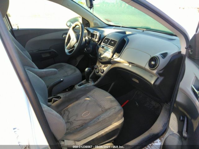 Photo 4 VIN: 1G1JA5SG2D4241154 - CHEVROLET SONIC 