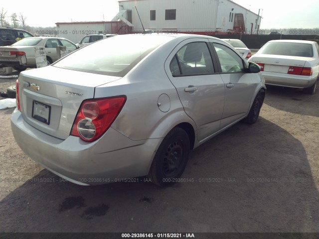 Photo 3 VIN: 1G1JA5SG8F4209232 - CHEVROLET SONIC 