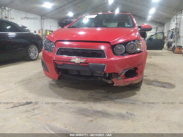 Photo 5 VIN: 1G1JA5SG9F4128112 - CHEVROLET SONIC 