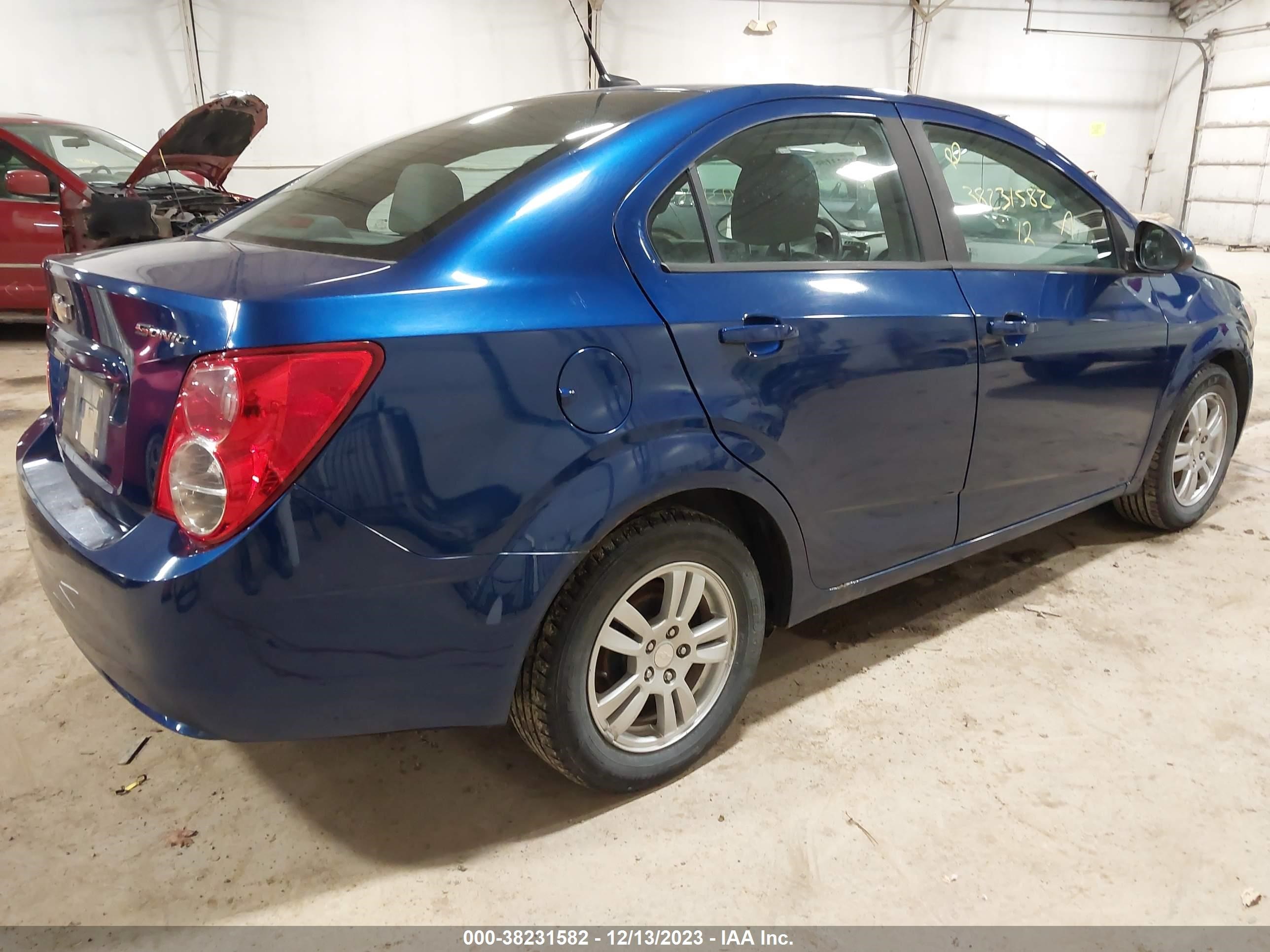 Photo 3 VIN: 1G1JA5SH0C4228233 - CHEVROLET SONIC 