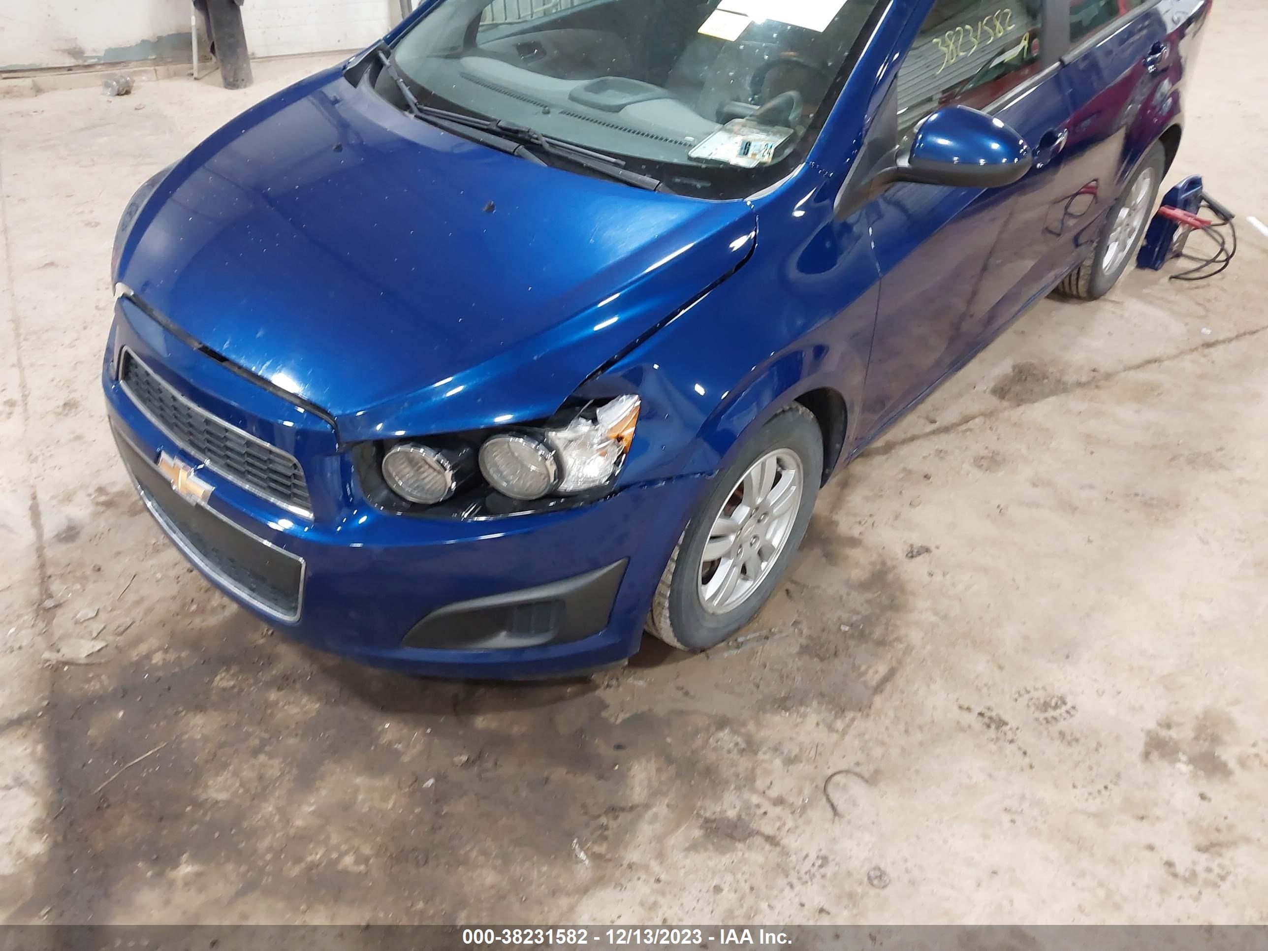 Photo 5 VIN: 1G1JA5SH0C4228233 - CHEVROLET SONIC 