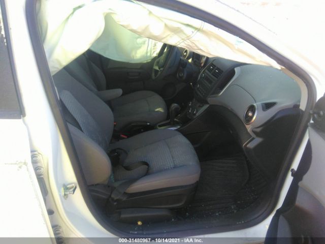 Photo 4 VIN: 1G1JA5SH0F4140206 - CHEVROLET SONIC 