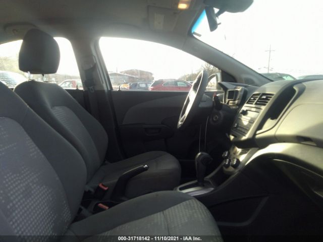 Photo 4 VIN: 1G1JA5SH1D4157903 - CHEVROLET SONIC 