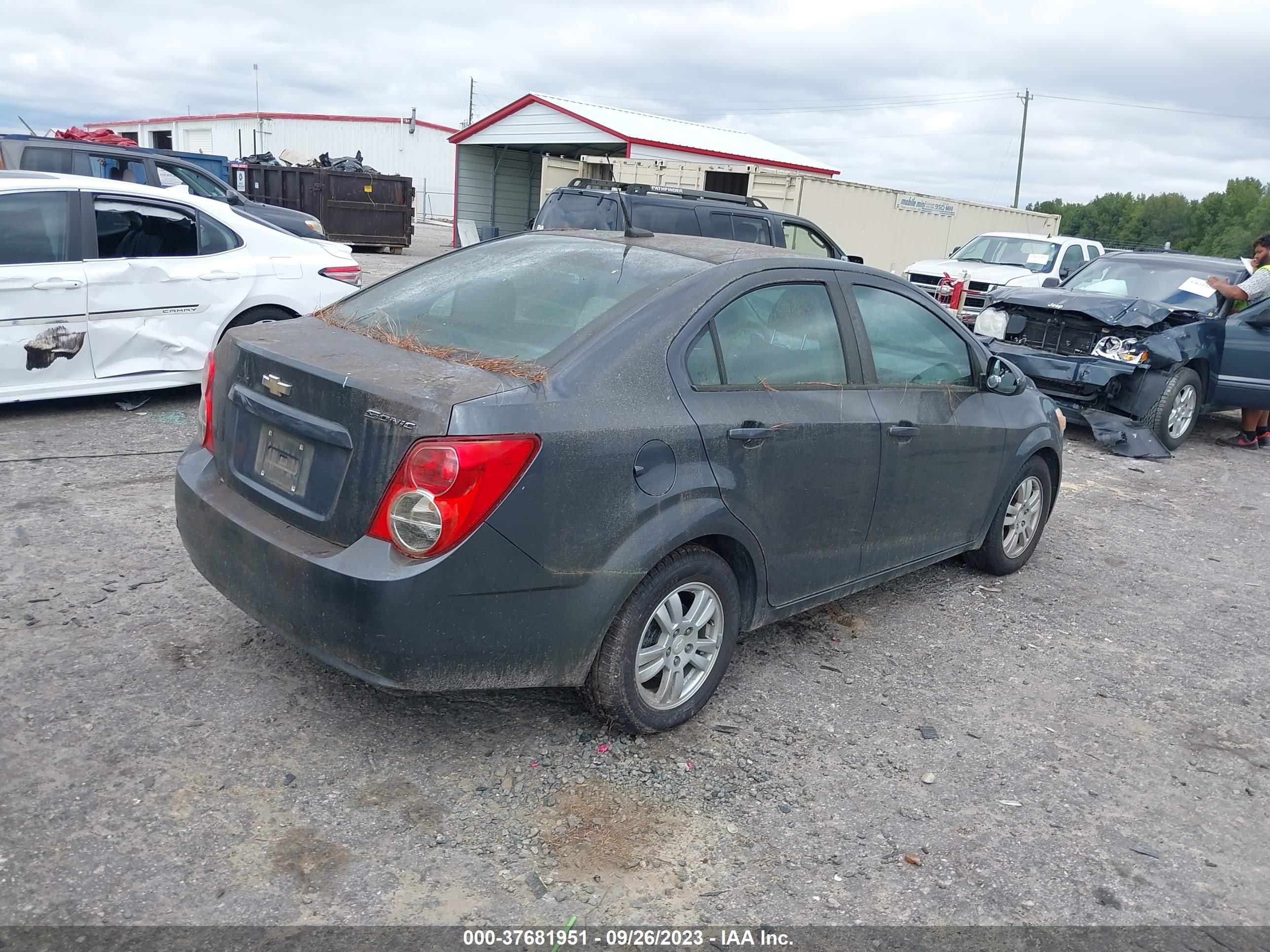 Photo 3 VIN: 1G1JA5SH3C4213242 - CHEVROLET SONIC 