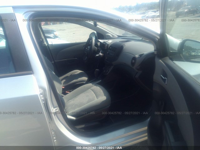 Photo 4 VIN: 1G1JA5SH3C4223818 - CHEVROLET SONIC 