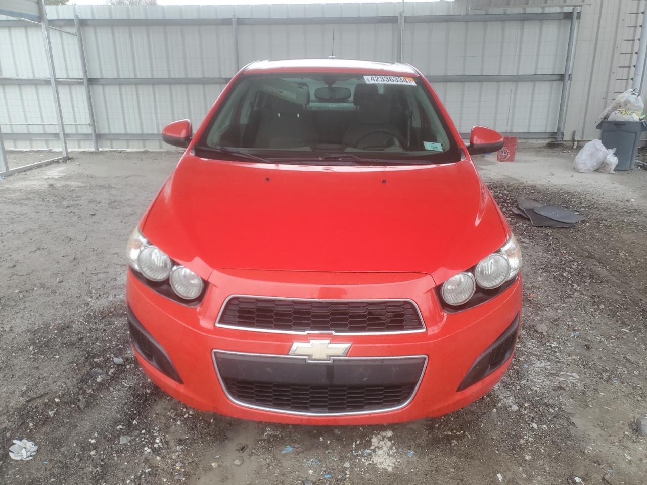 Photo 4 VIN: 1G1JA5SH4F4150172 - CHEVROLET SONIC 