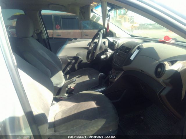 Photo 4 VIN: 1G1JA5SH6D4239030 - CHEVROLET SONIC 