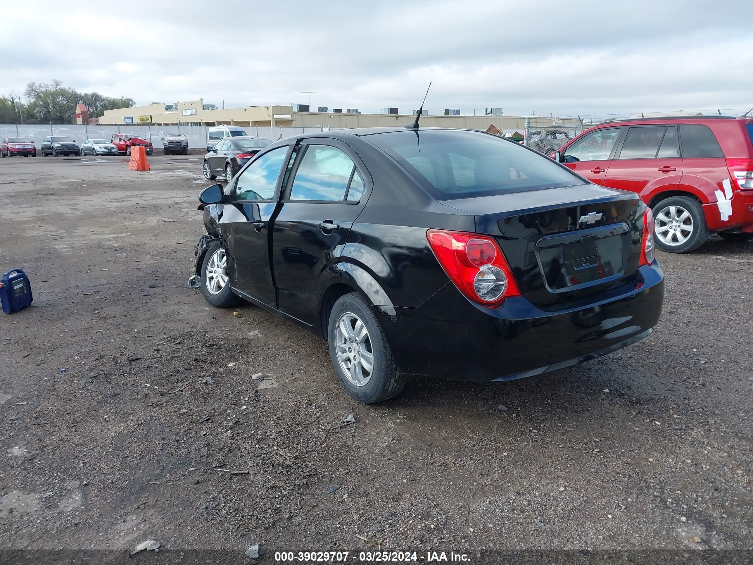 Photo 2 VIN: 1G1JA5SH8C4153426 - CHEVROLET SONIC 