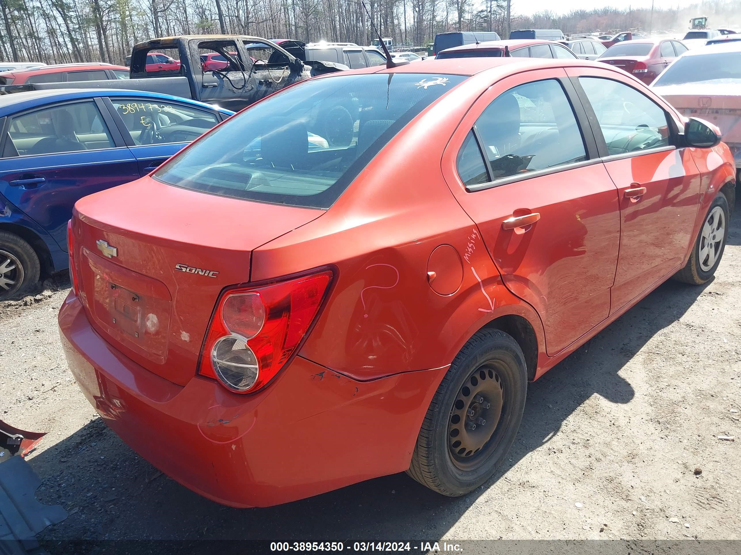 Photo 3 VIN: 1G1JA5SH9D4138547 - CHEVROLET SONIC 