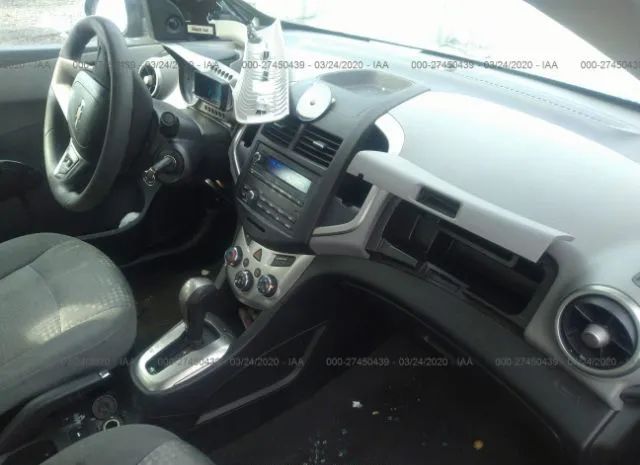 Photo 4 VIN: 1G1JA5SH9F4175729 - CHEVROLET SONIC 