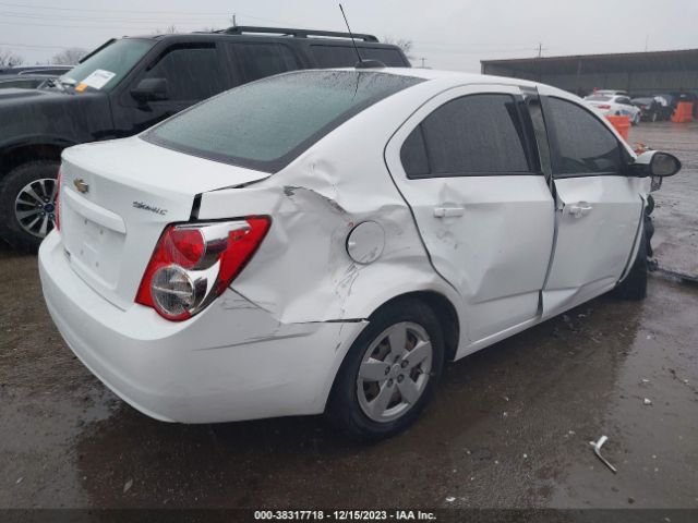 Photo 3 VIN: 1G1JA5SHXG4179872 - CHEVROLET SONIC 